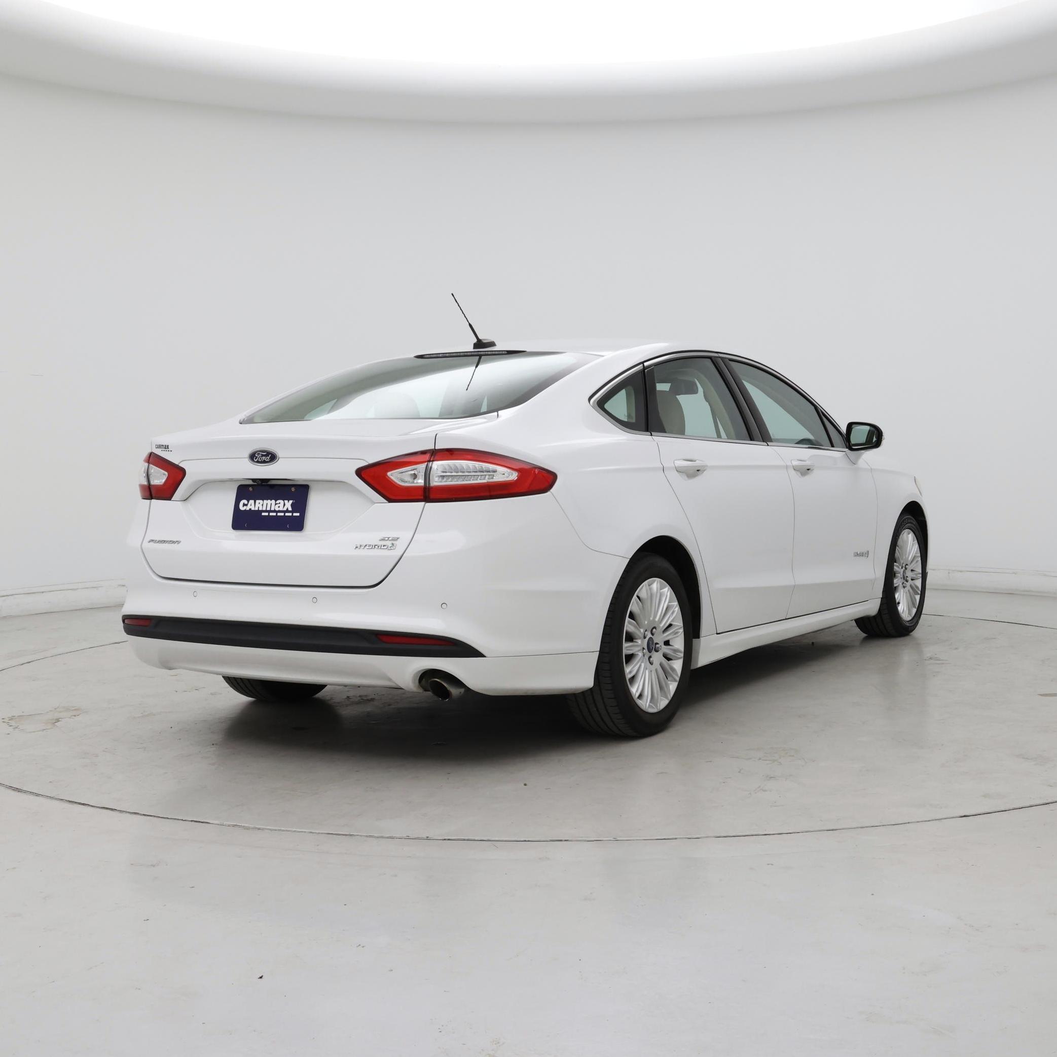 Thumbnail: 2016 Ford Fusion - 8