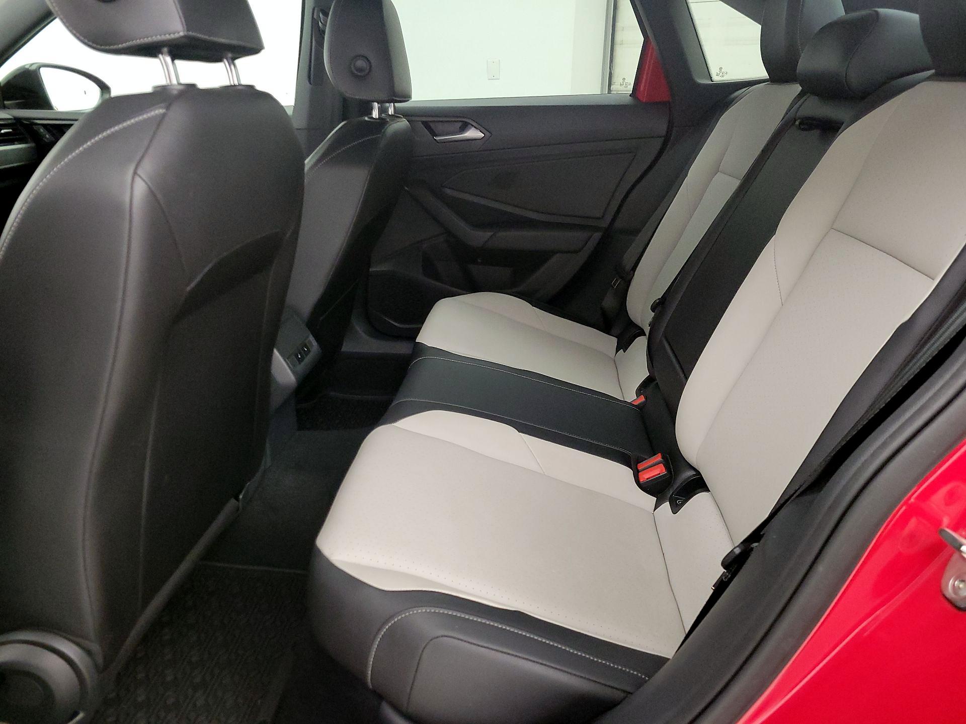 Thumbnail: 2019 Volkswagen Jetta - 20