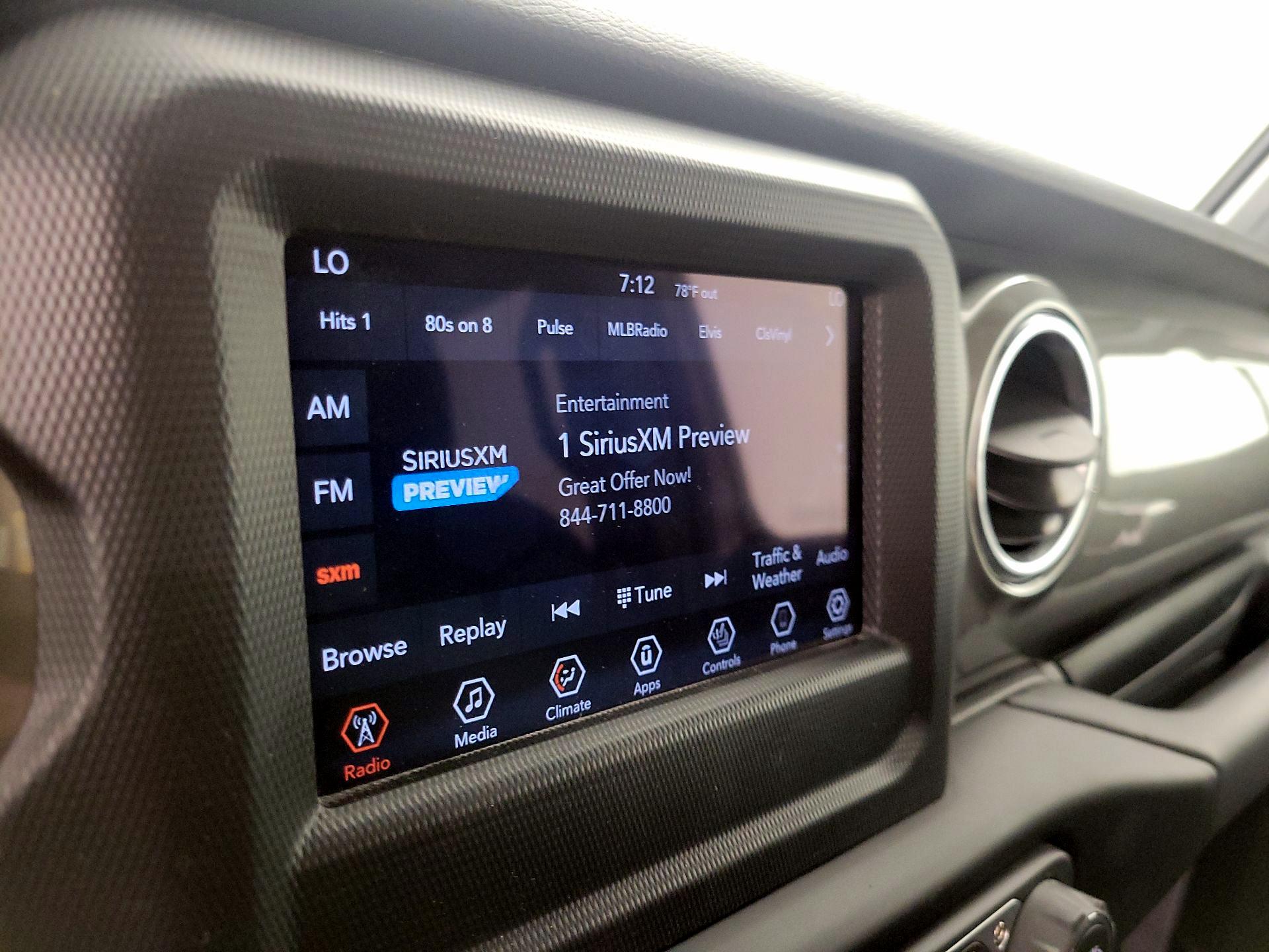 Thumbnail: 2020 Jeep Gladiator - 15