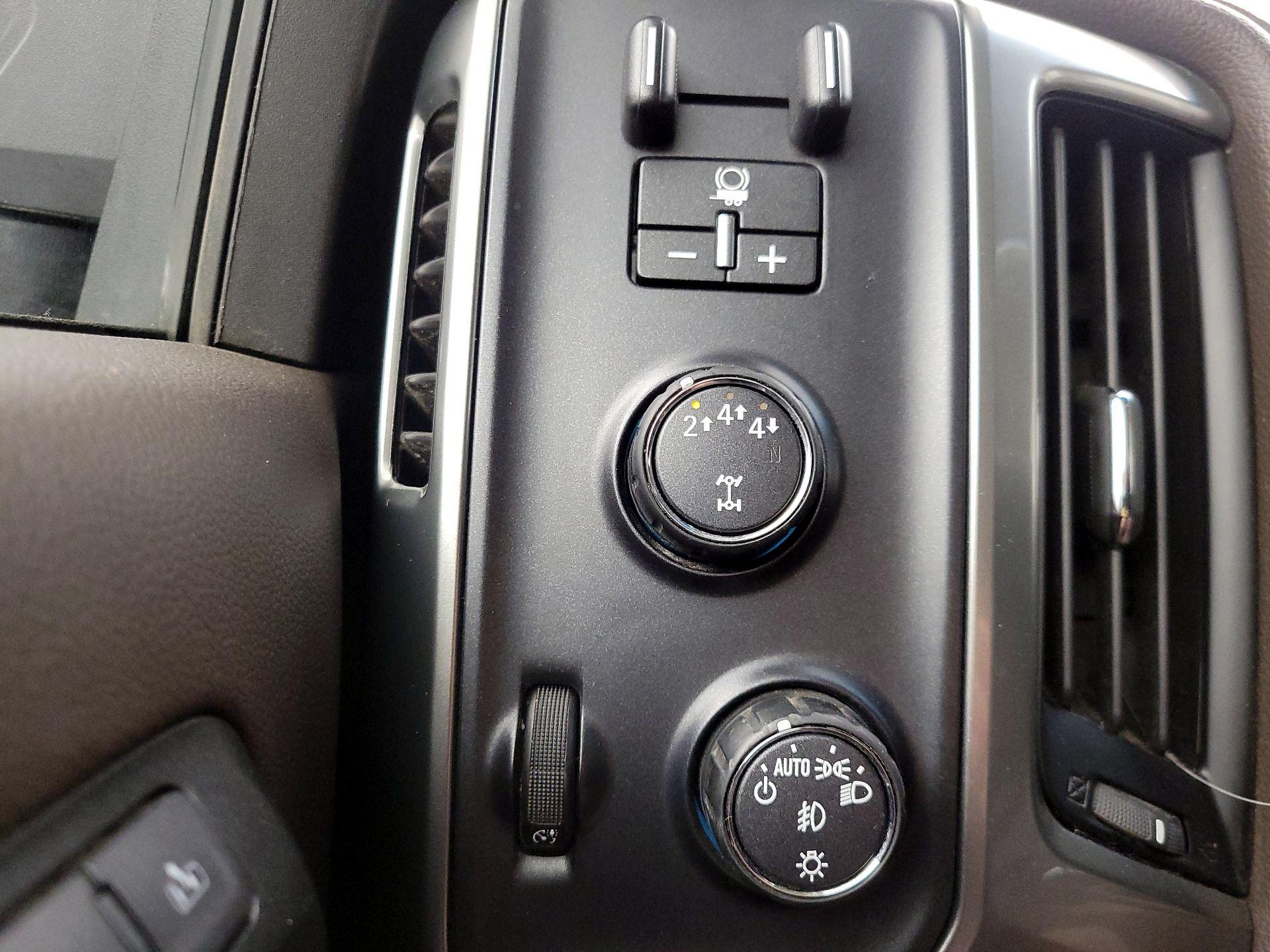 Thumbnail: 2019 Chevrolet Silverado 3500 - 13