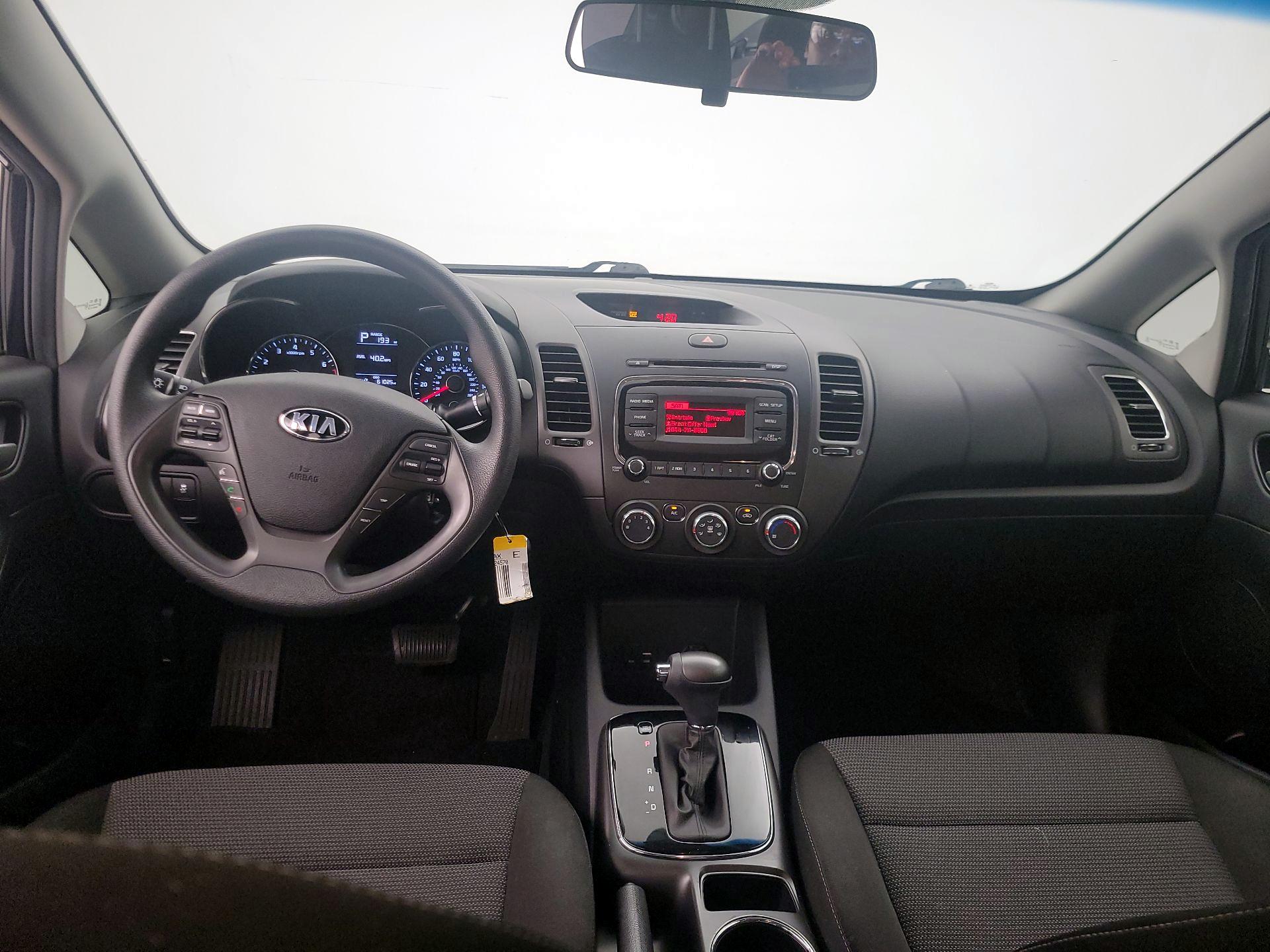Thumbnail: 2018 Kia Forte - 9