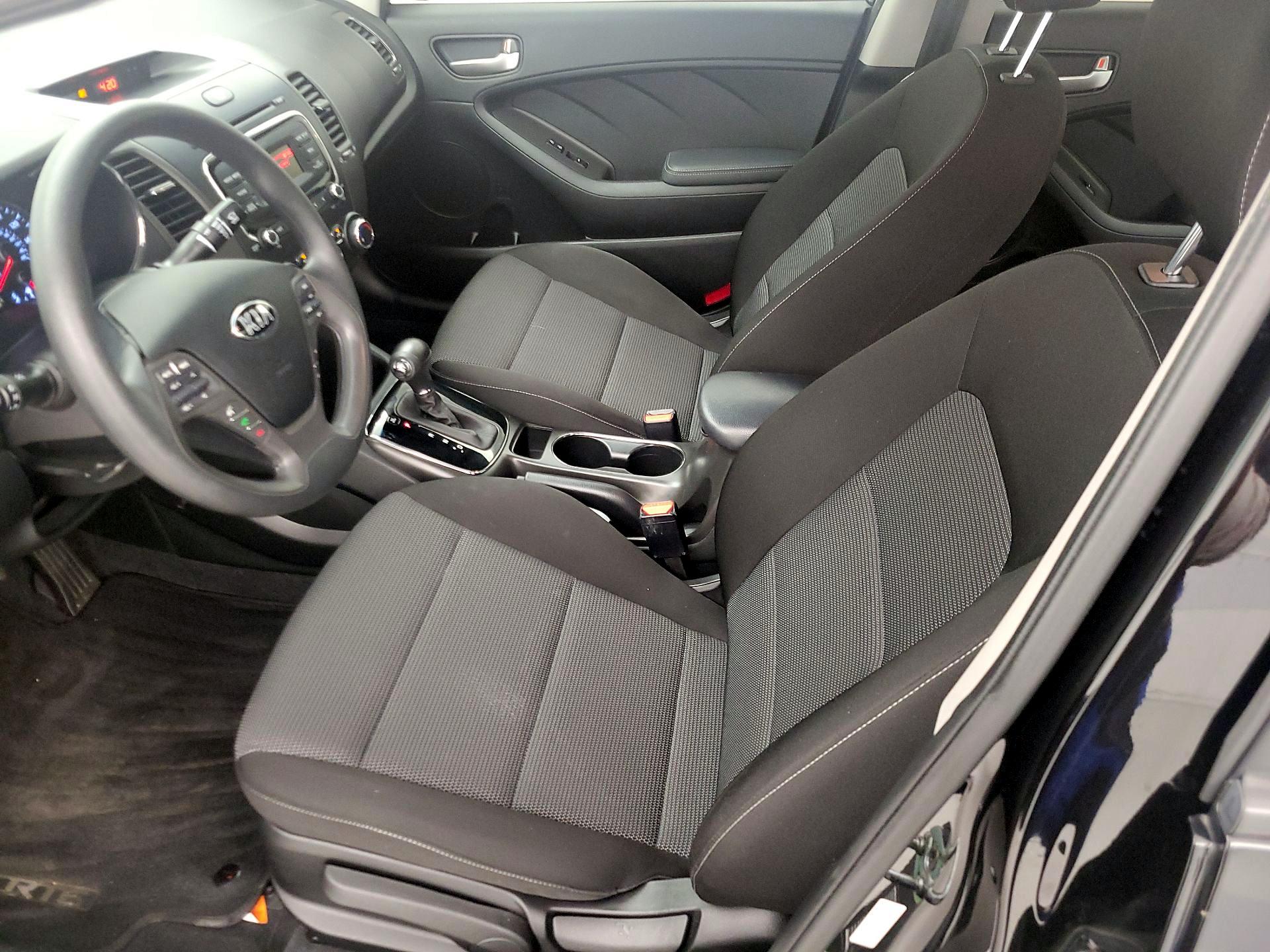 Thumbnail: 2018 Kia Forte - 11