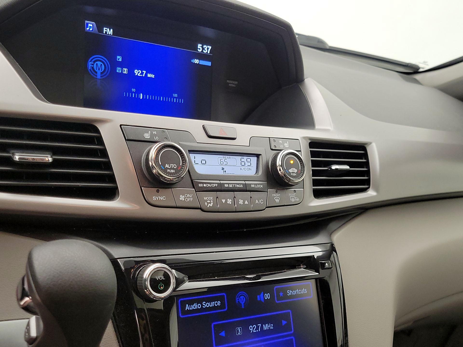 Thumbnail: 2016 Honda Odyssey - 16
