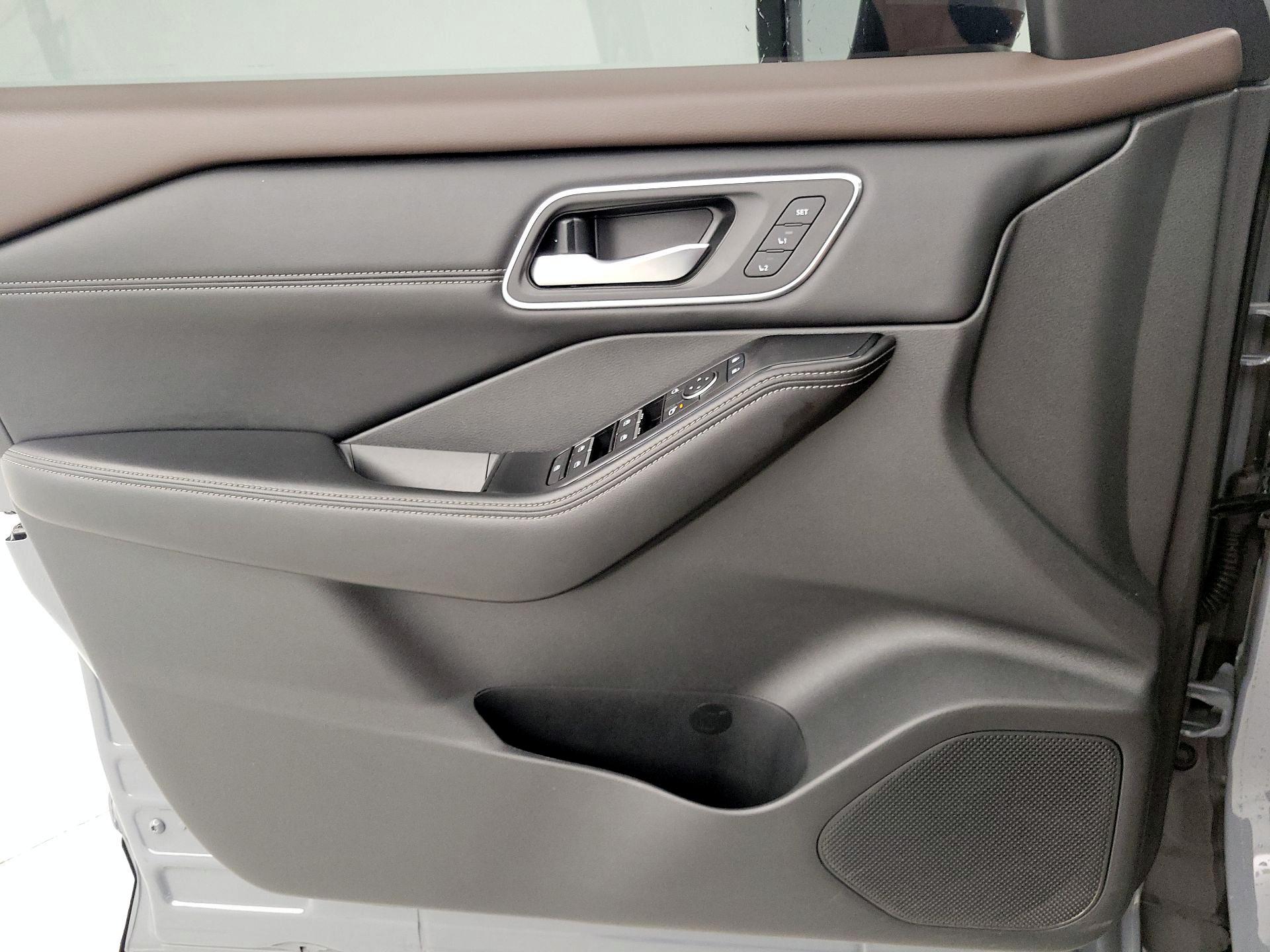 Thumbnail: 2021 Nissan Rogue - 12