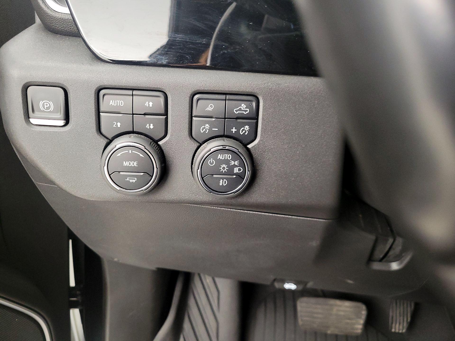 Thumbnail: 2022 Chevrolet Silverado 1500 - 13