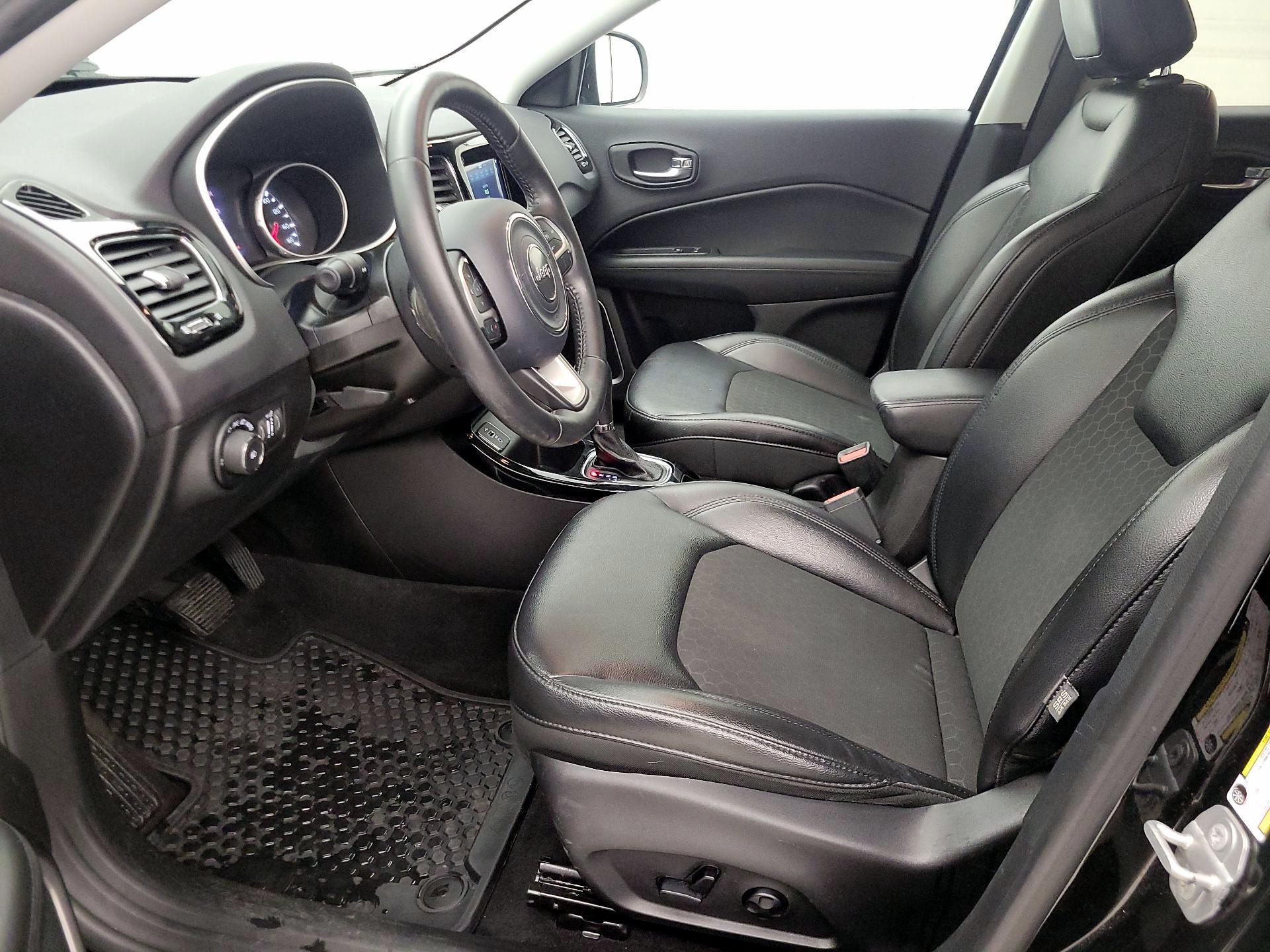 Thumbnail: 2018 Jeep Compass - 11
