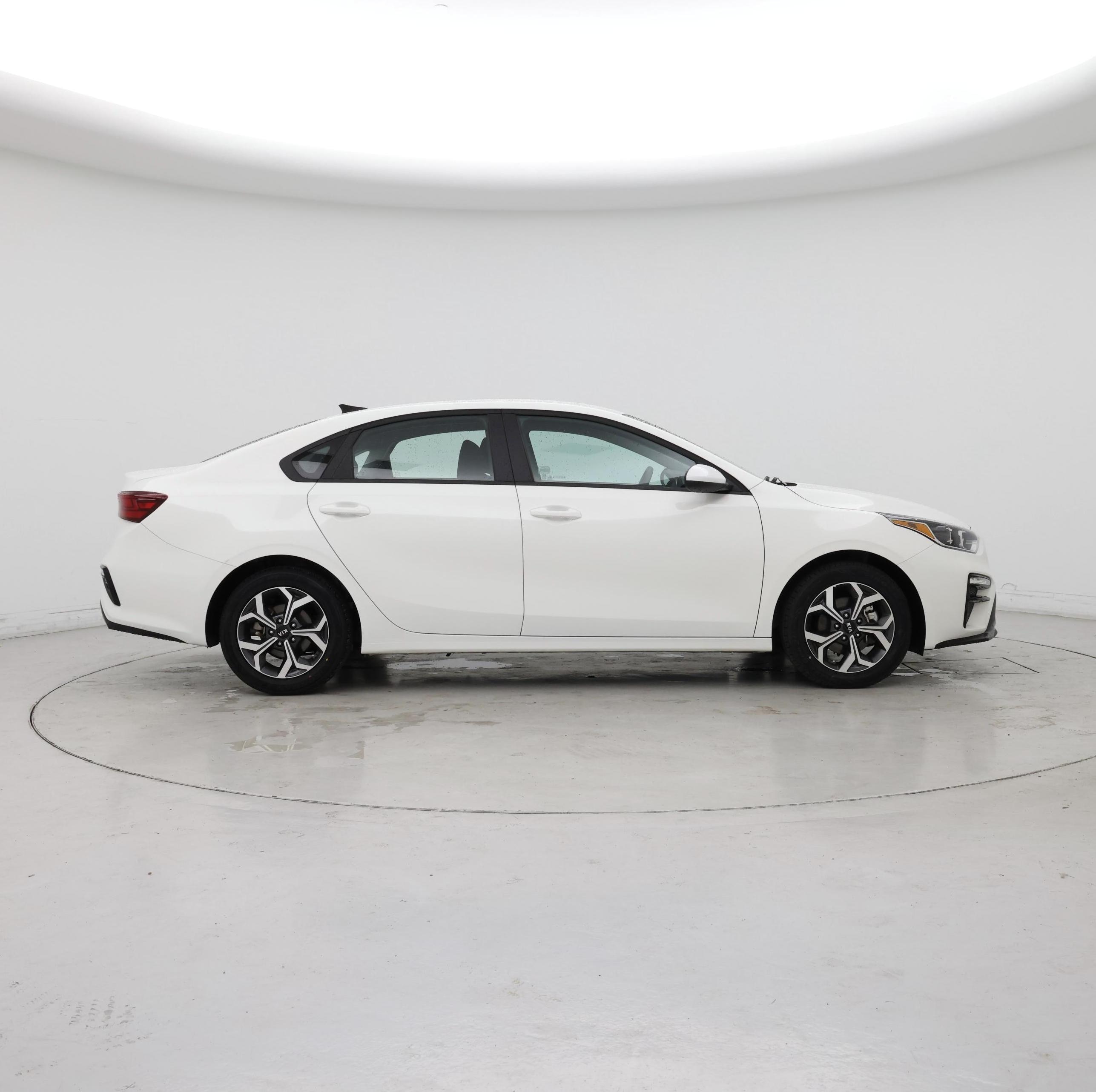 Thumbnail: 2021 Kia Forte - 7