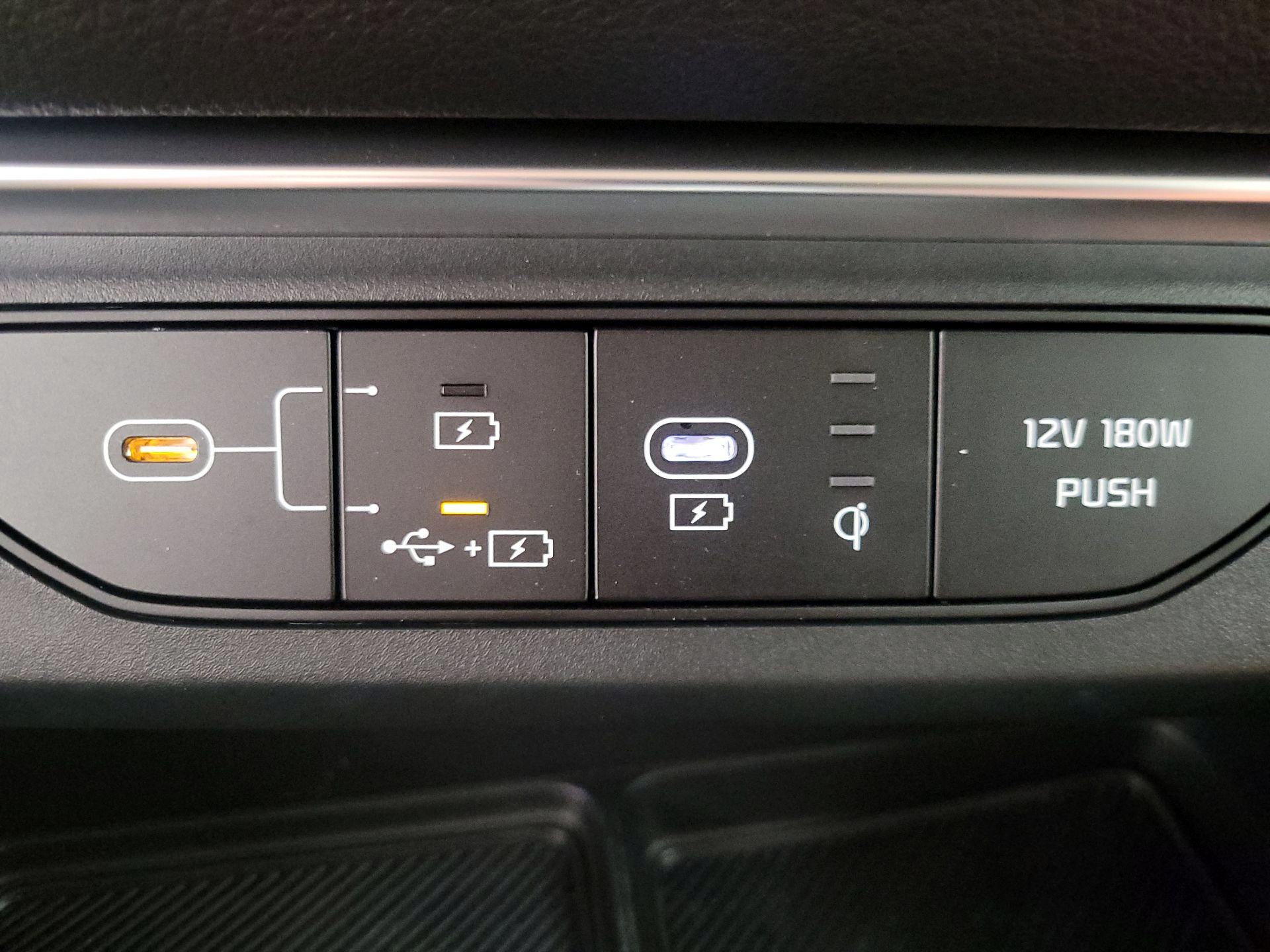 Thumbnail: 2025 Kia Carnival - 19