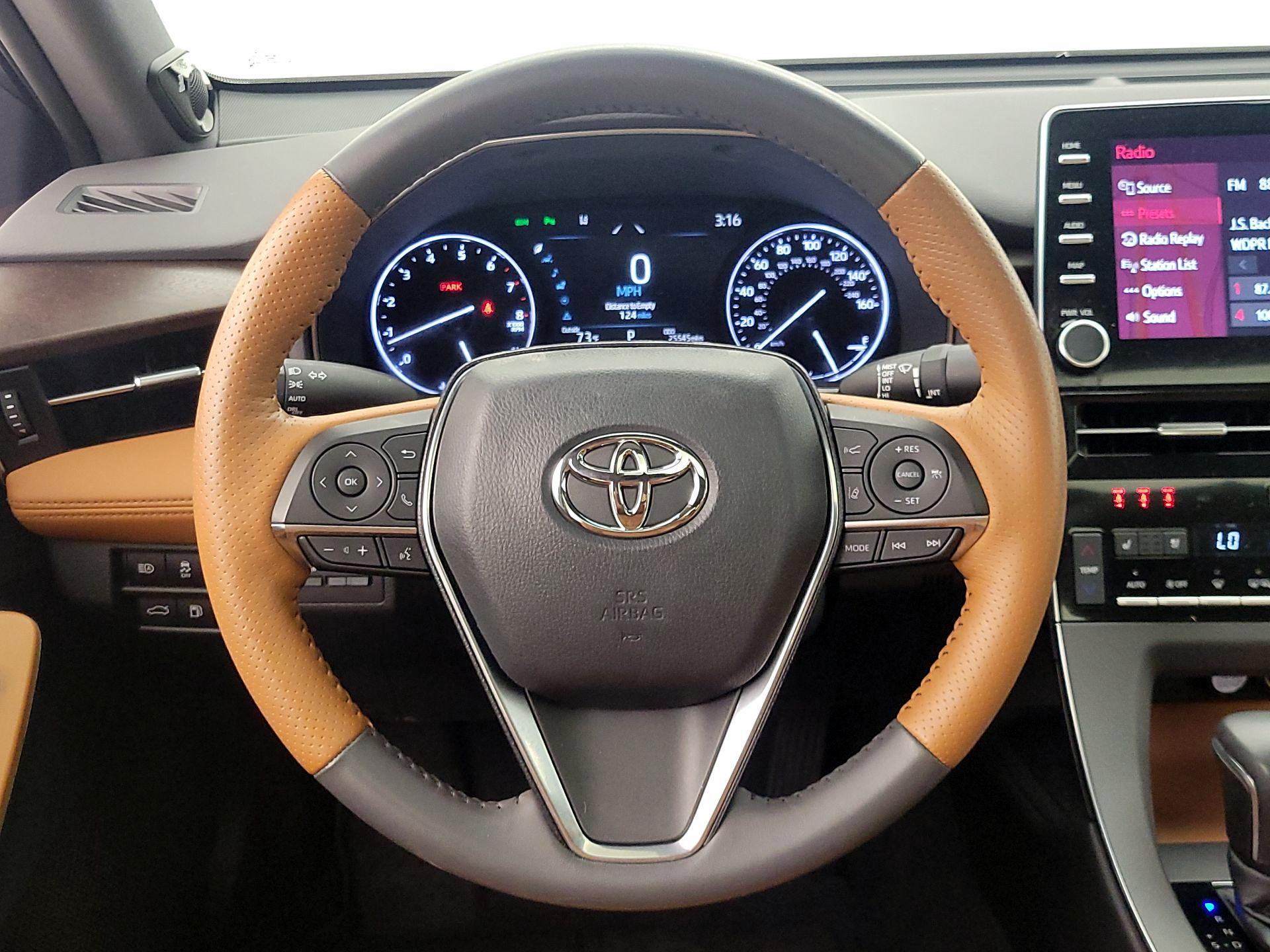 Thumbnail: 2021 Toyota Avalon - 10