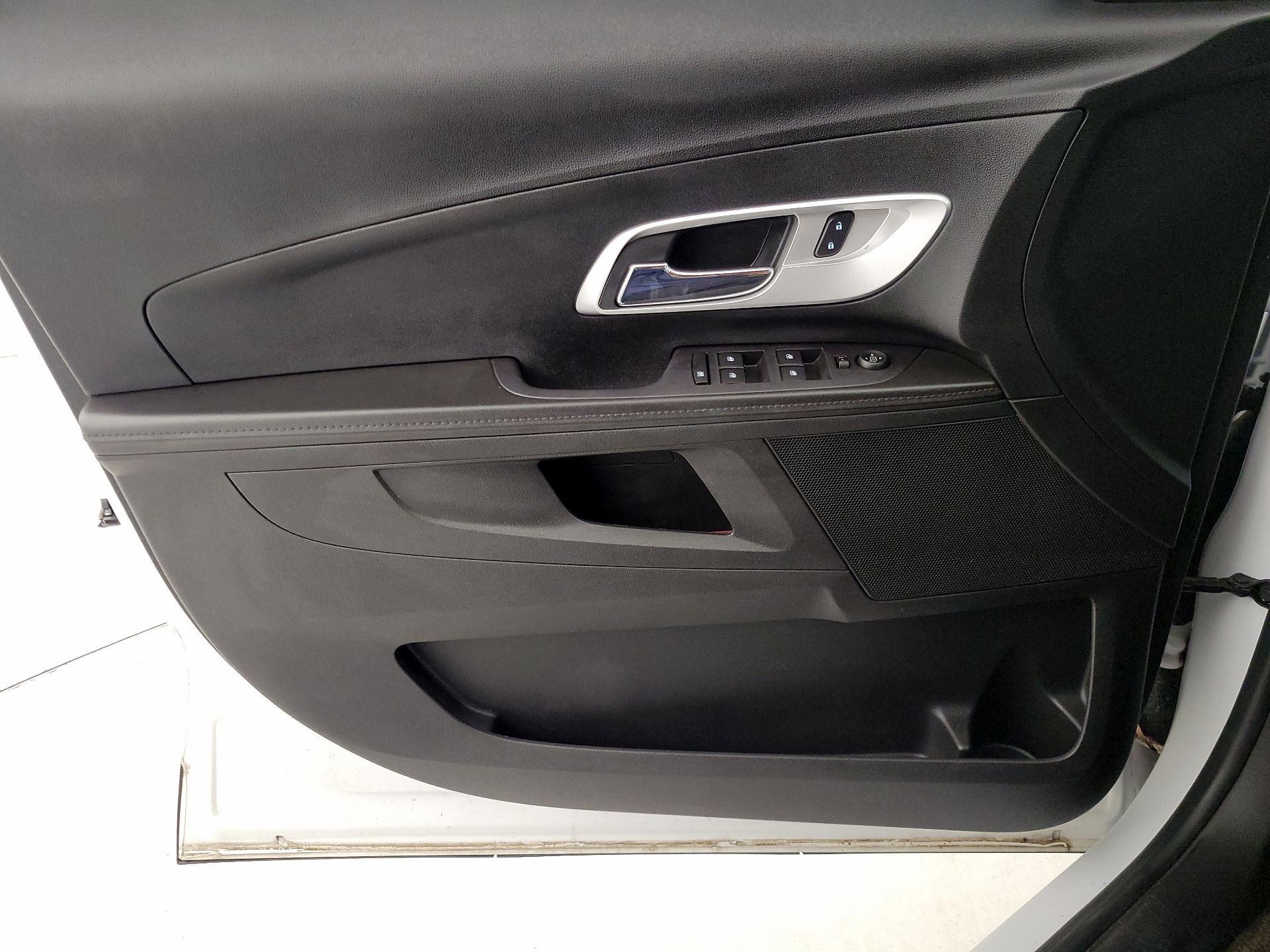 Thumbnail: 2016 Chevrolet Equinox - 12