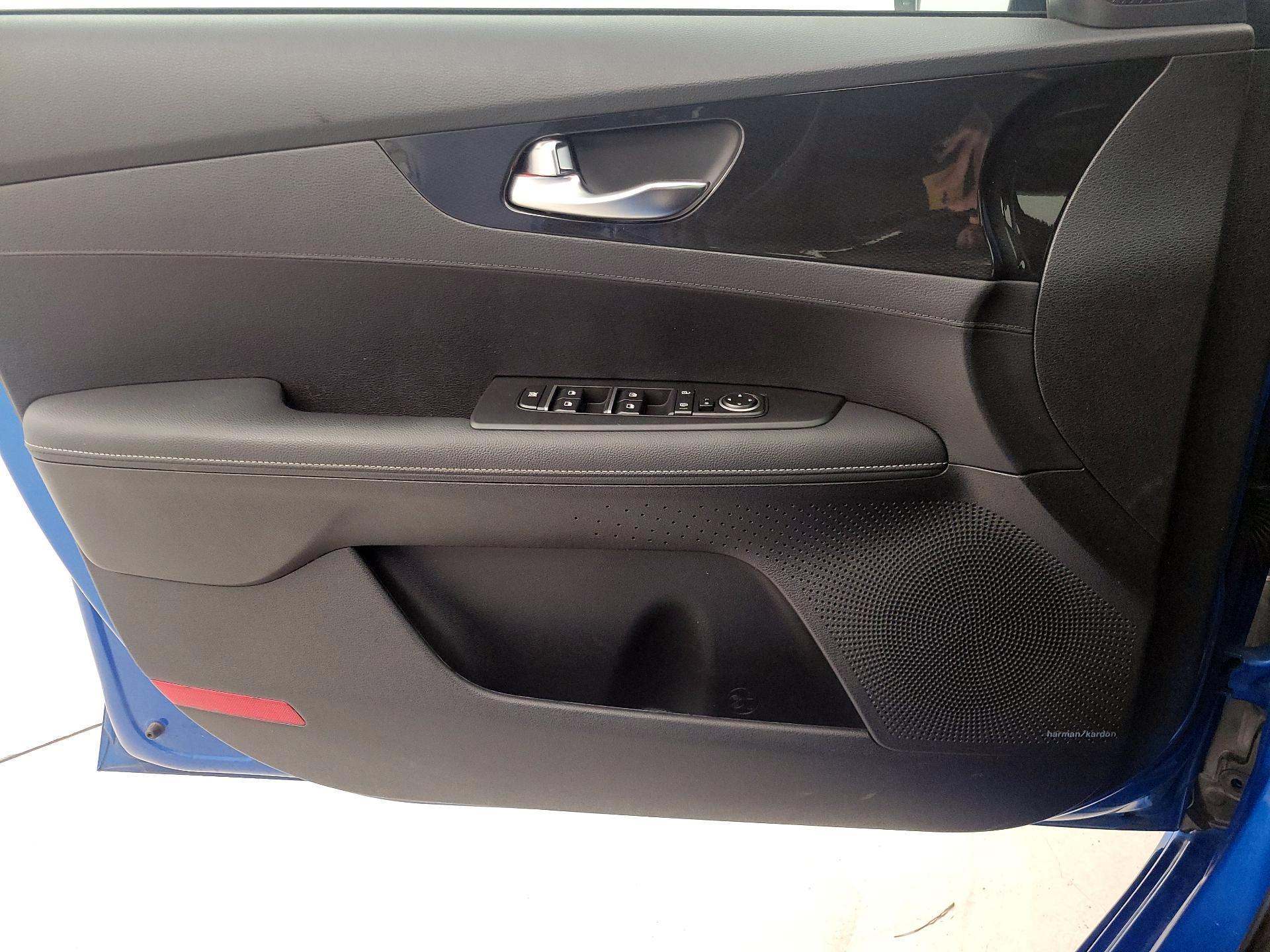 Thumbnail: 2023 Kia Forte - 12