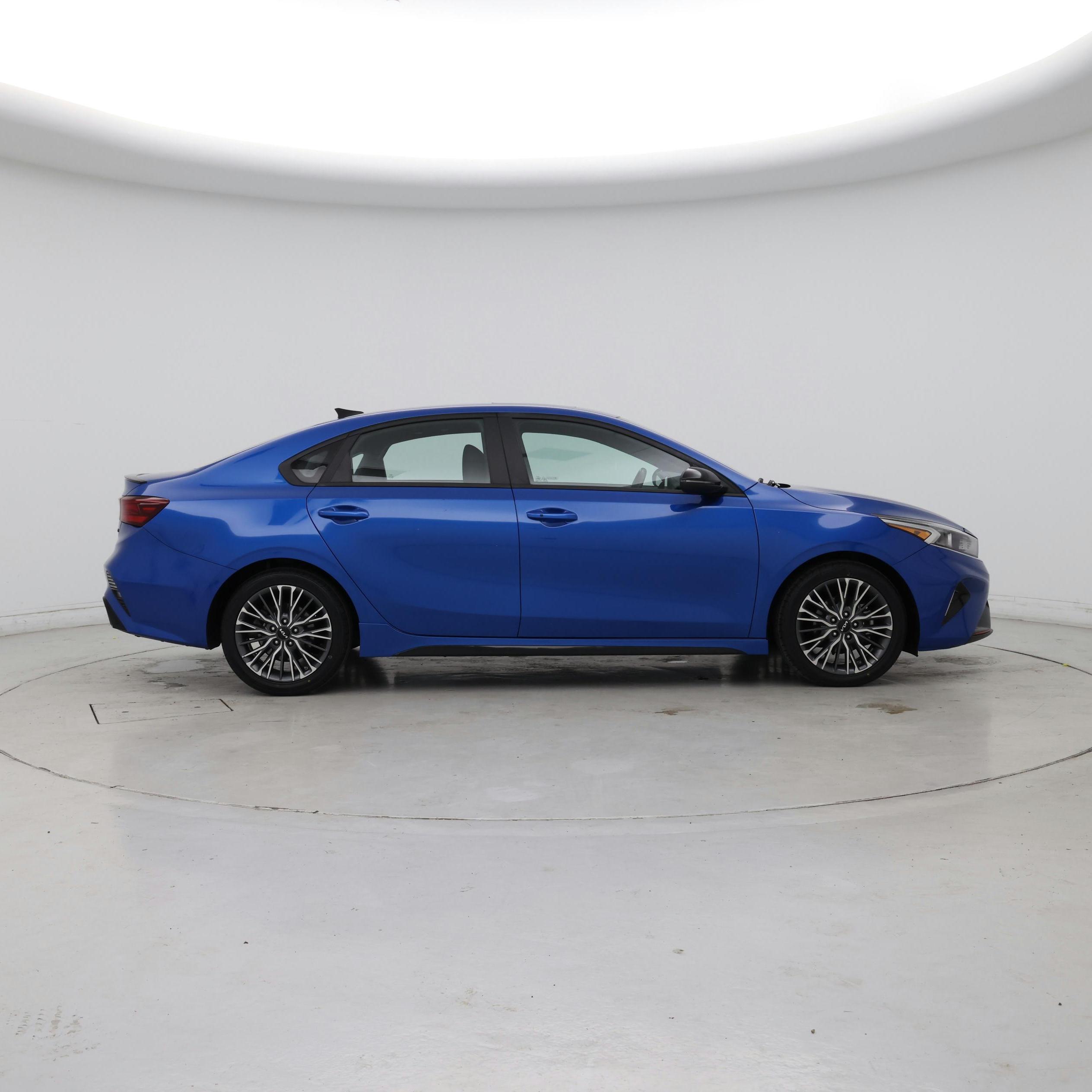 Thumbnail: 2023 Kia Forte - 7