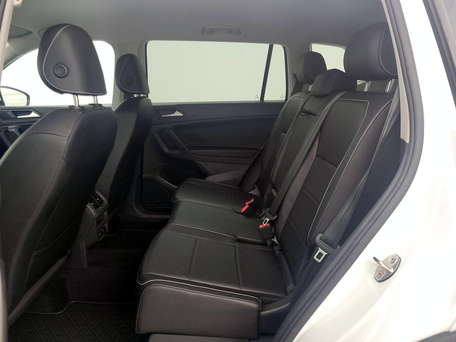 Thumbnail: 2021 Volkswagen Tiguan - 19