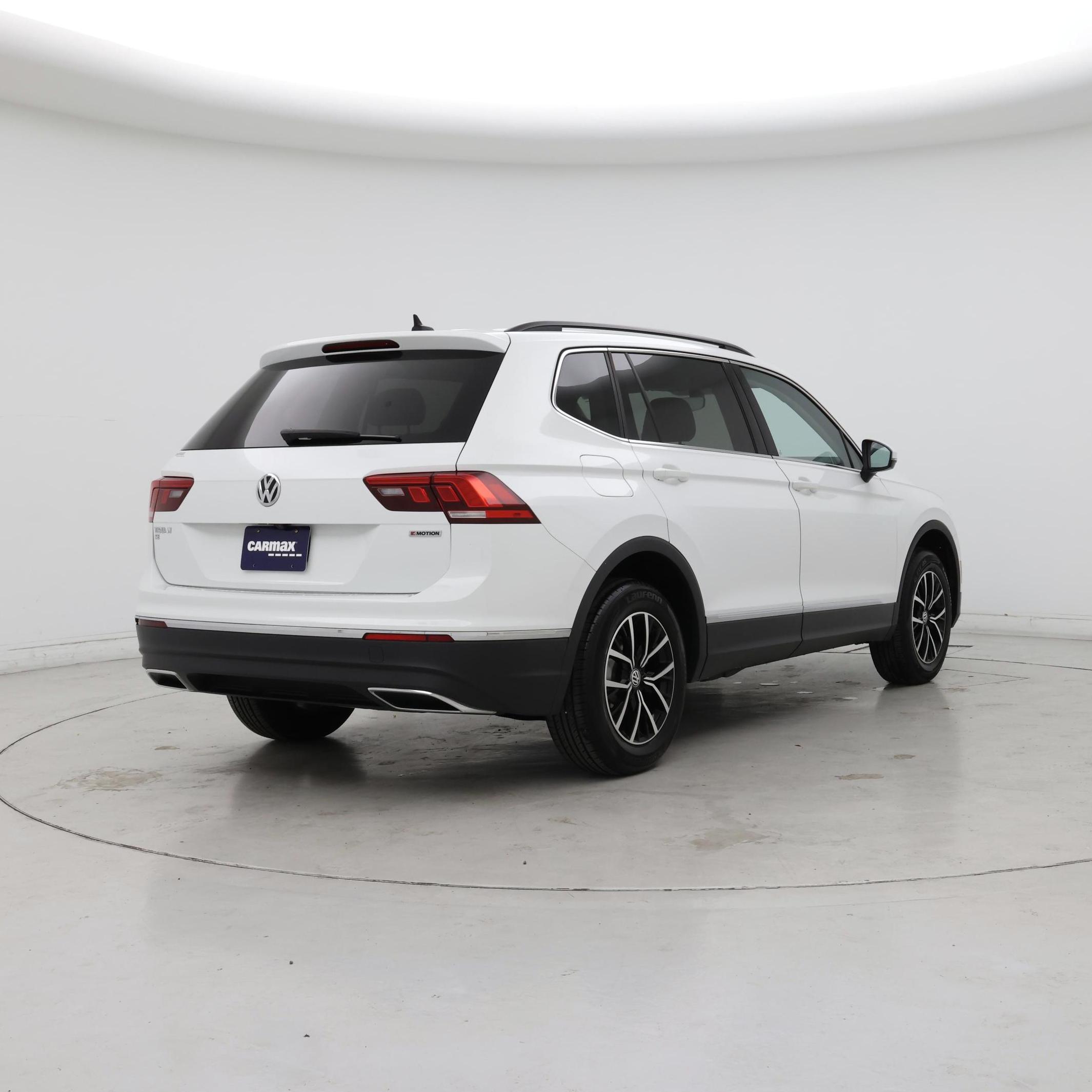 Thumbnail: 2021 Volkswagen Tiguan - 8