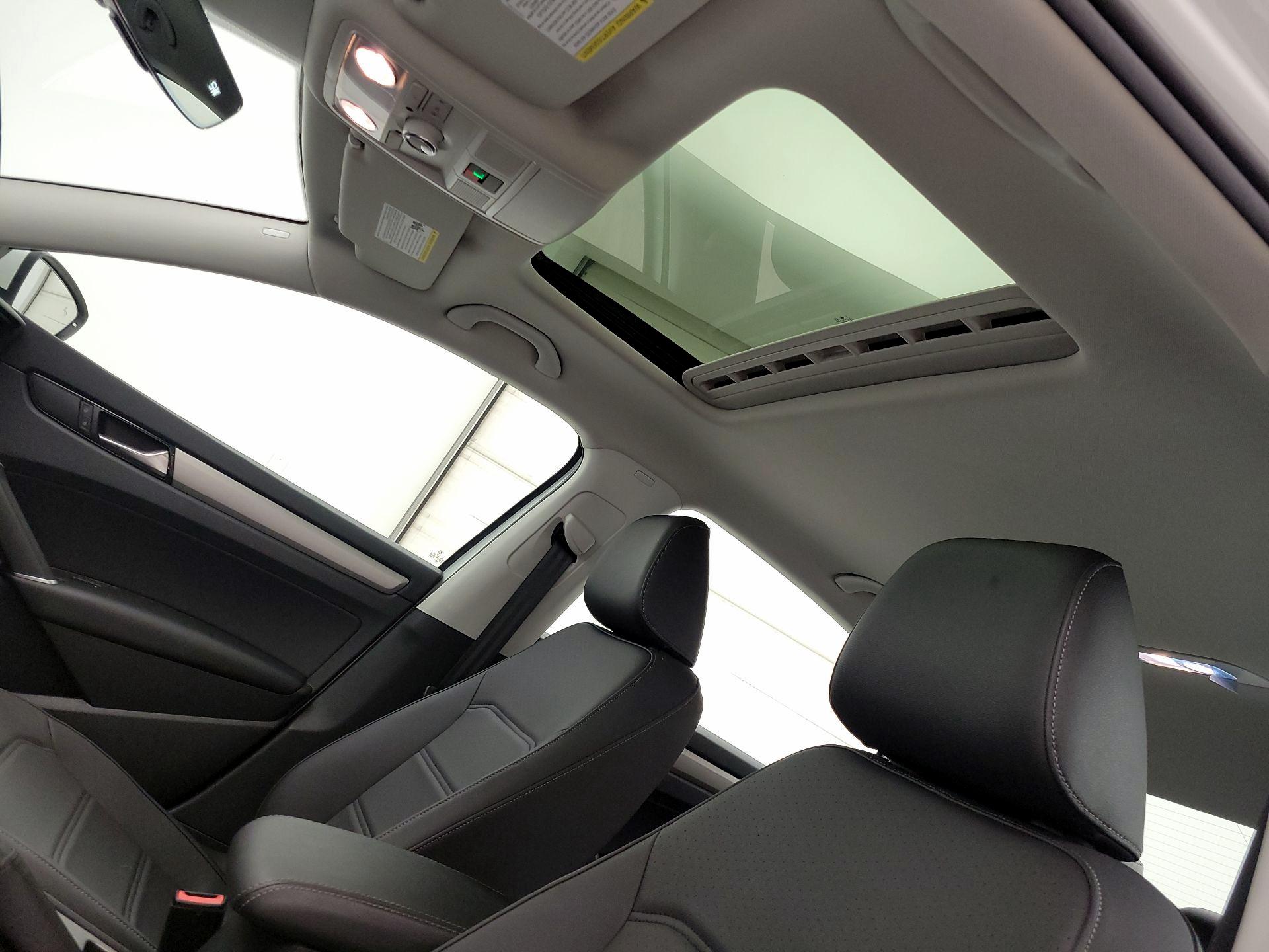 Thumbnail: 2021 Volkswagen Passat - 19