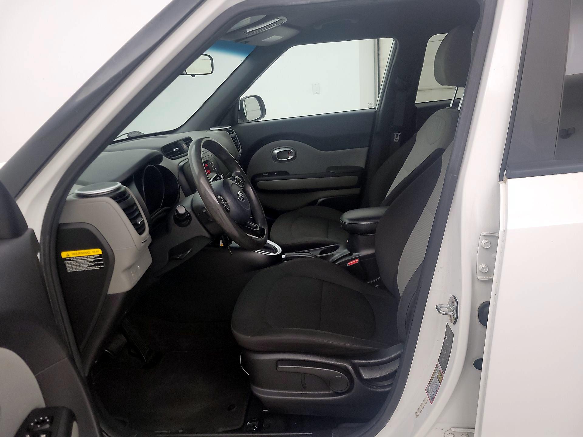 Thumbnail: 2016 Kia Soul - 11