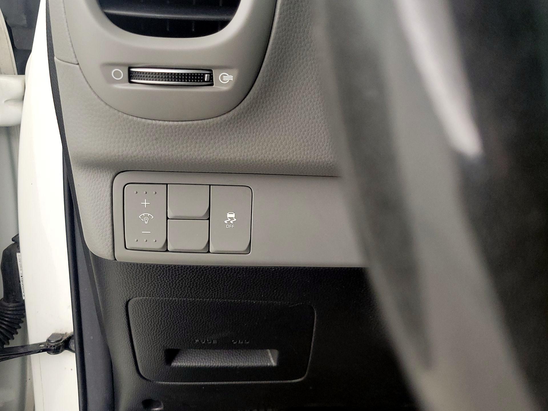Thumbnail: 2016 Kia Soul - 13