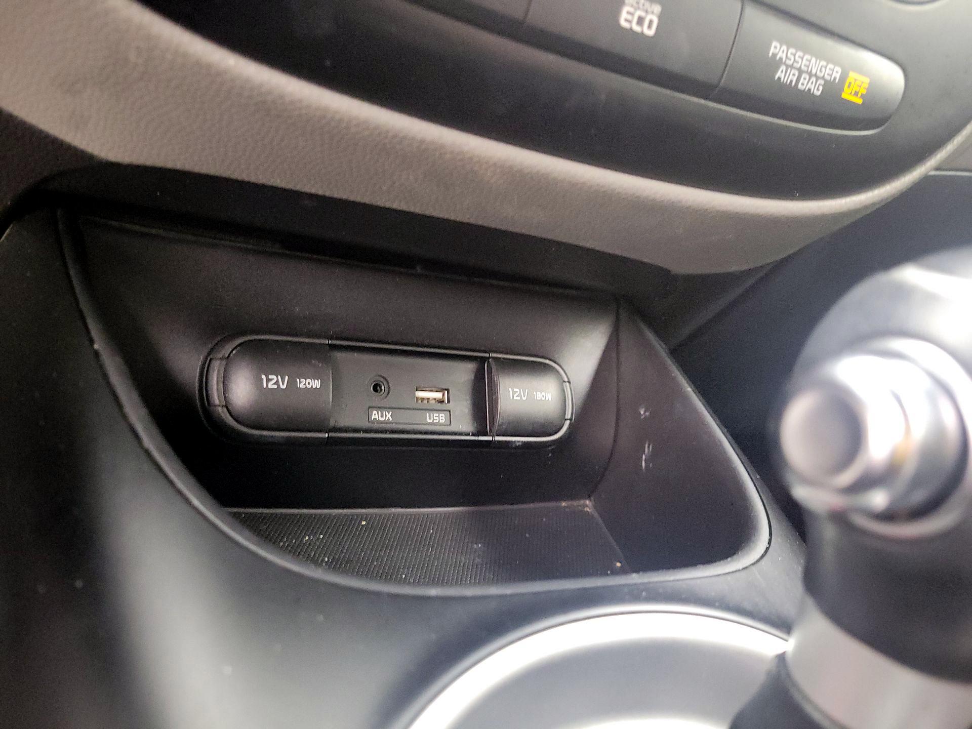 Thumbnail: 2016 Kia Soul - 17