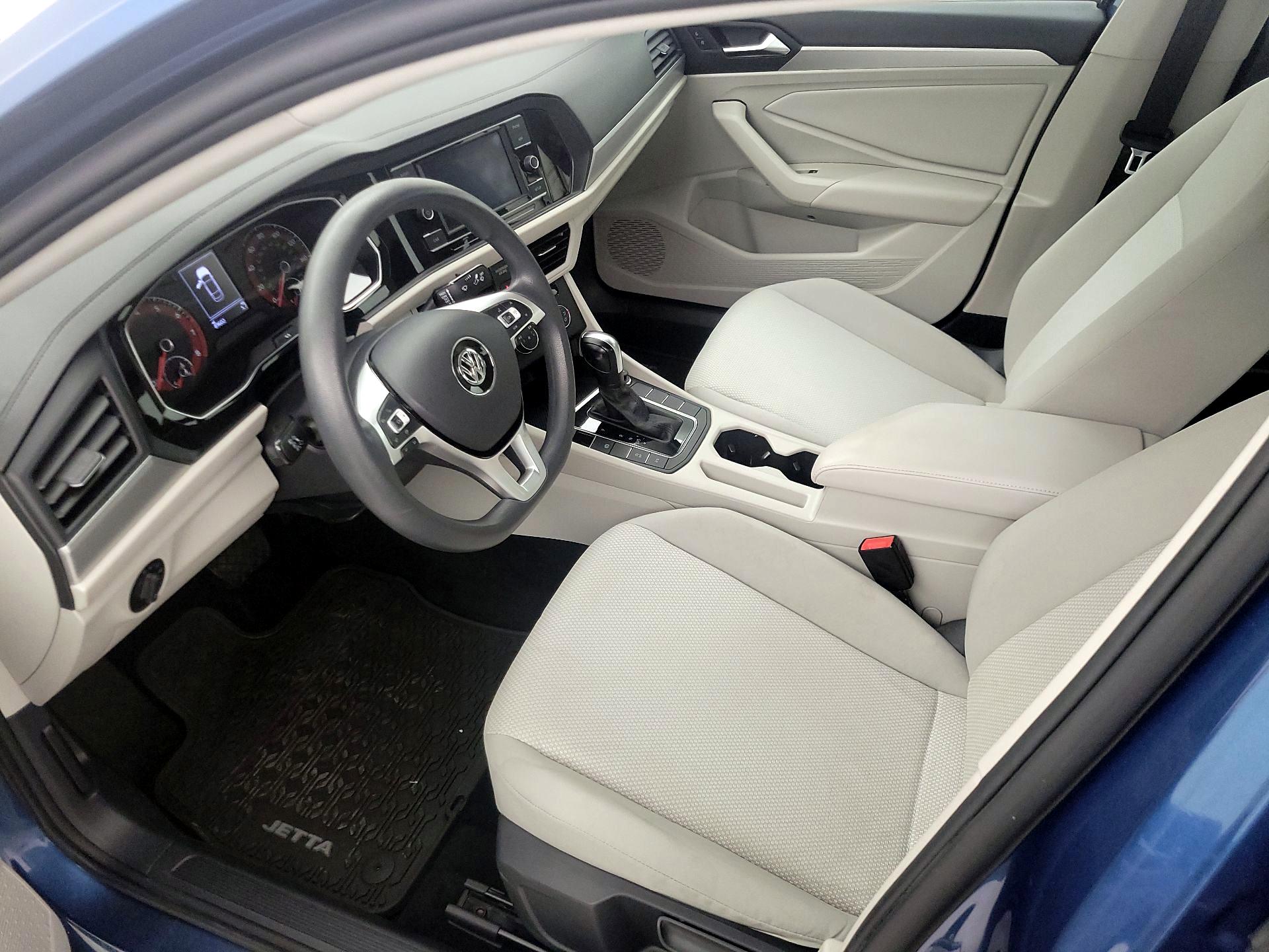 Thumbnail: 2019 Volkswagen Jetta - 11
