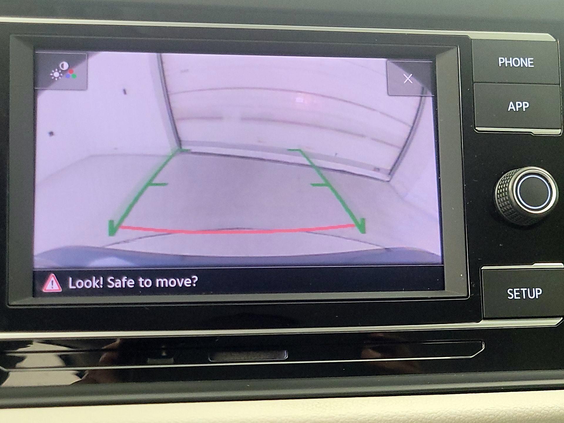 Thumbnail: 2019 Volkswagen Jetta - 14