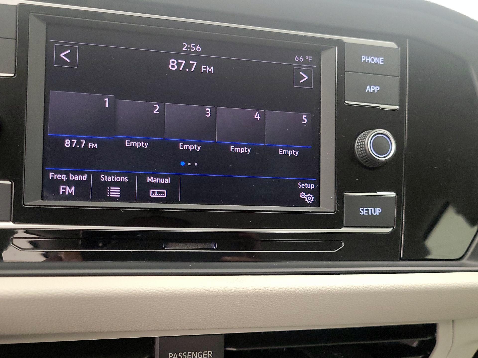 Thumbnail: 2019 Volkswagen Jetta - 15