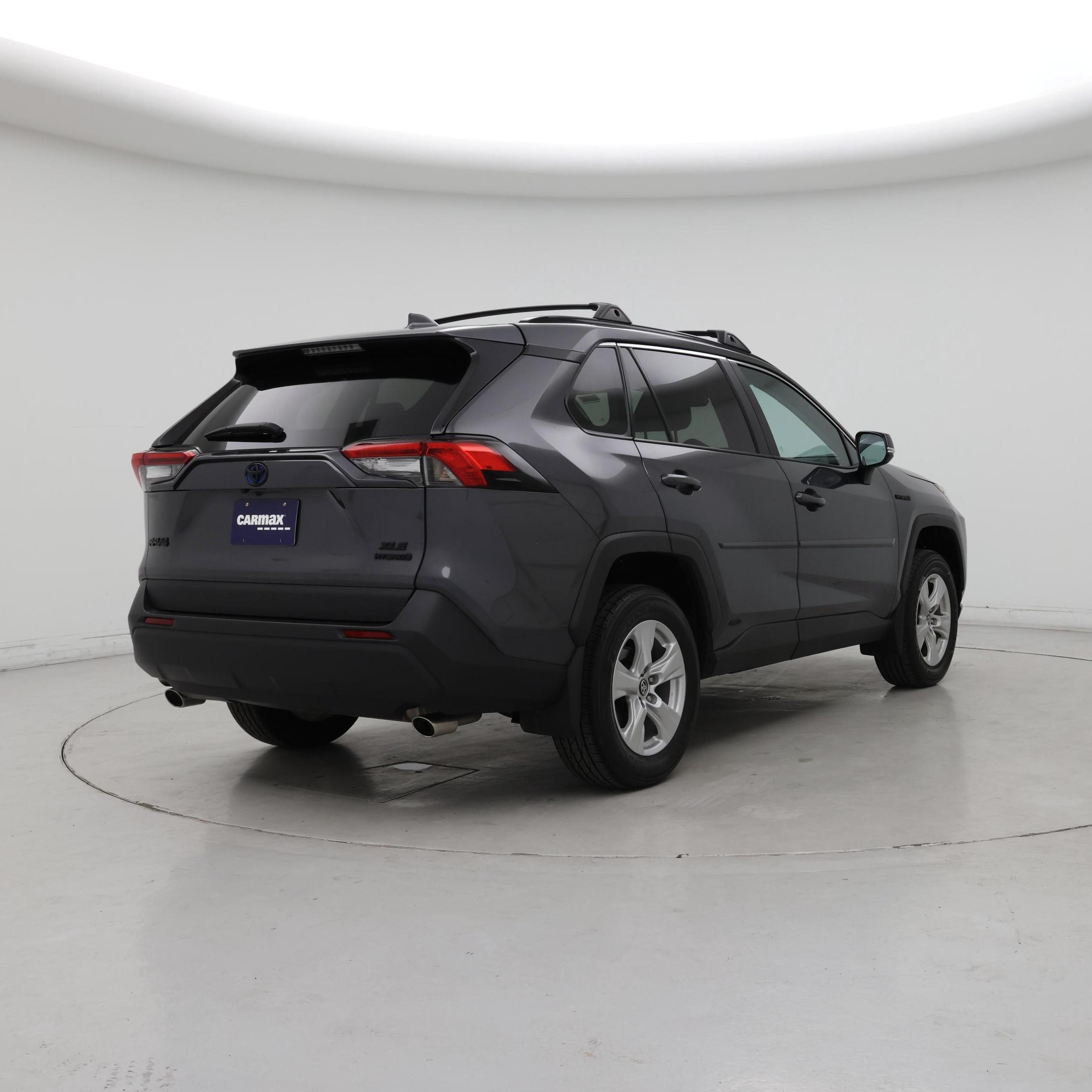 Thumbnail: 2021 Toyota RAV4 - 8