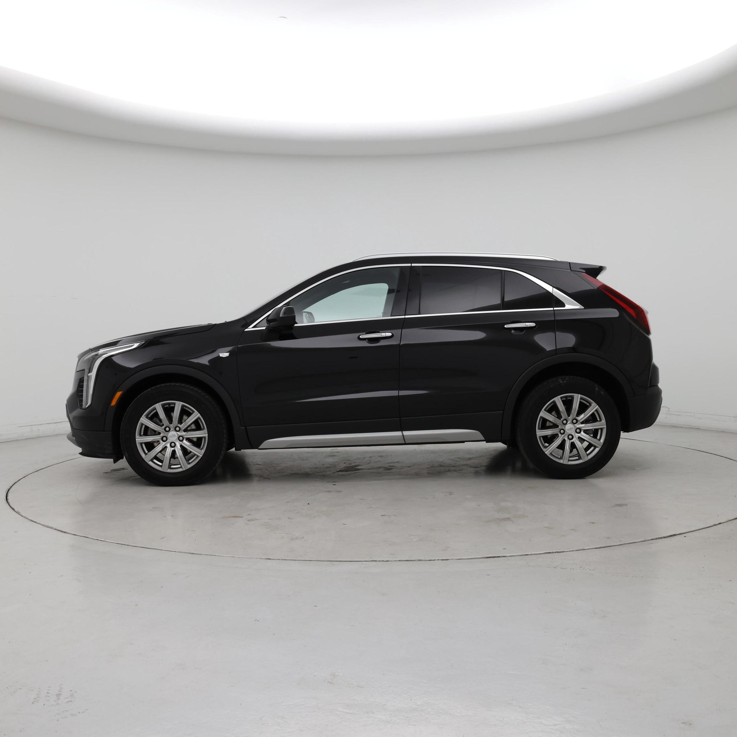 Thumbnail: 2020 Cadillac XT4 - 3