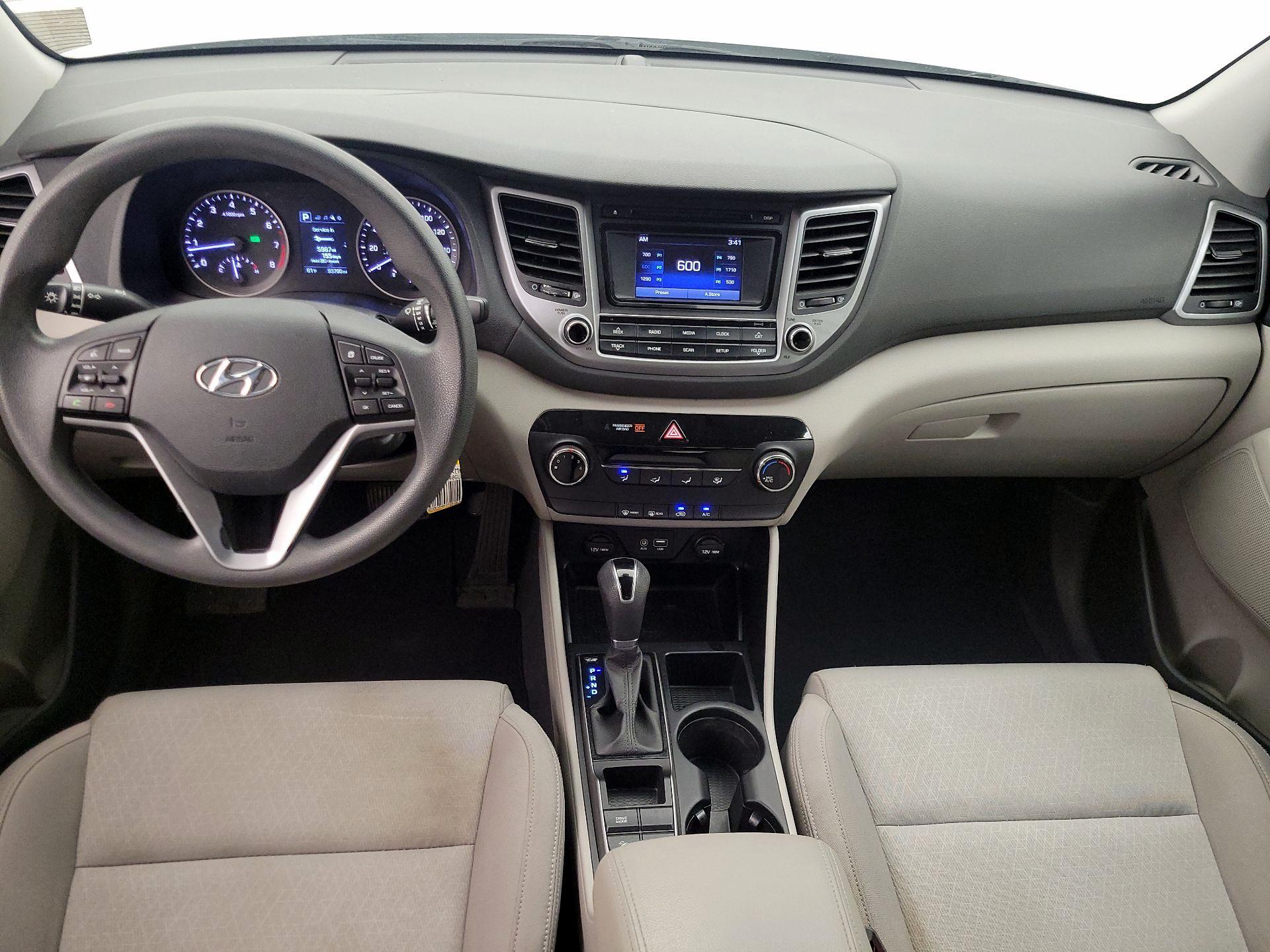 Thumbnail: 2016 Hyundai Tucson - 9