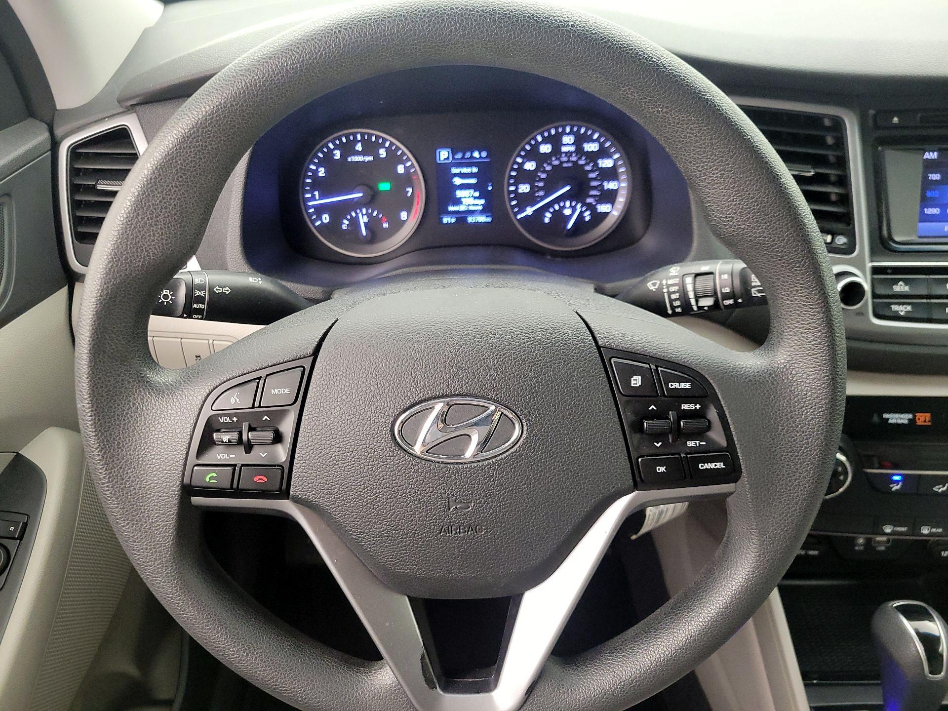 Thumbnail: 2016 Hyundai Tucson - 10