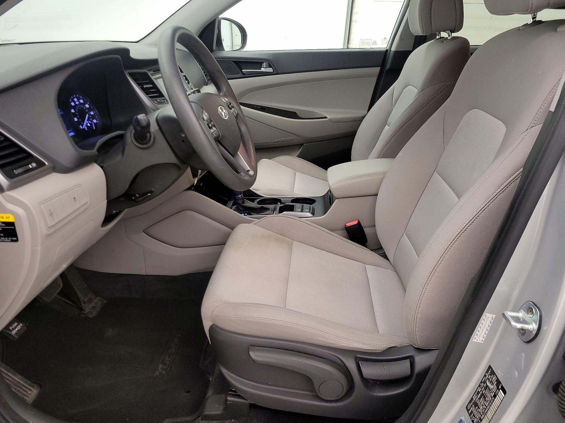 Thumbnail: 2016 Hyundai Tucson - 11