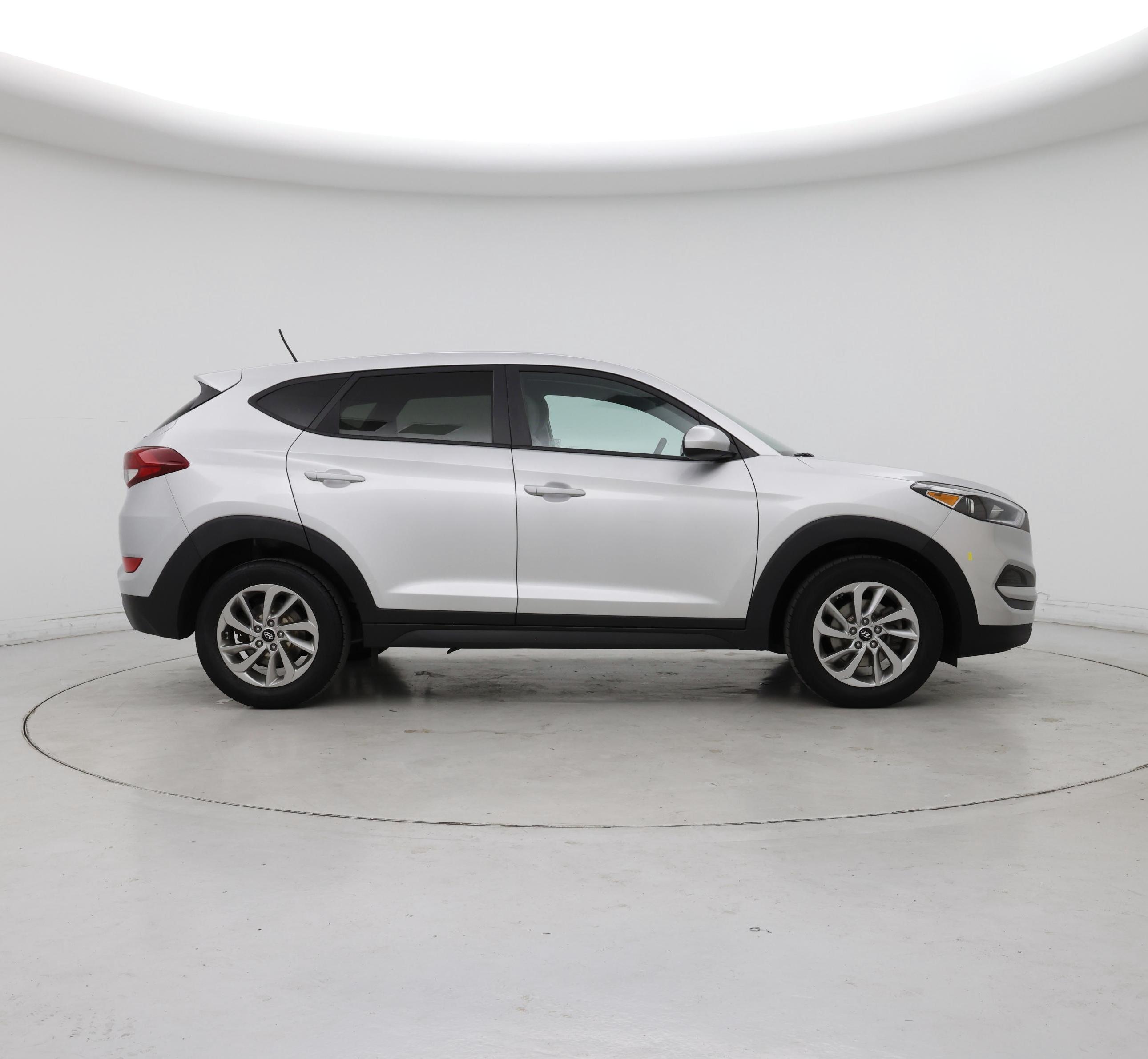Thumbnail: 2016 Hyundai Tucson - 7