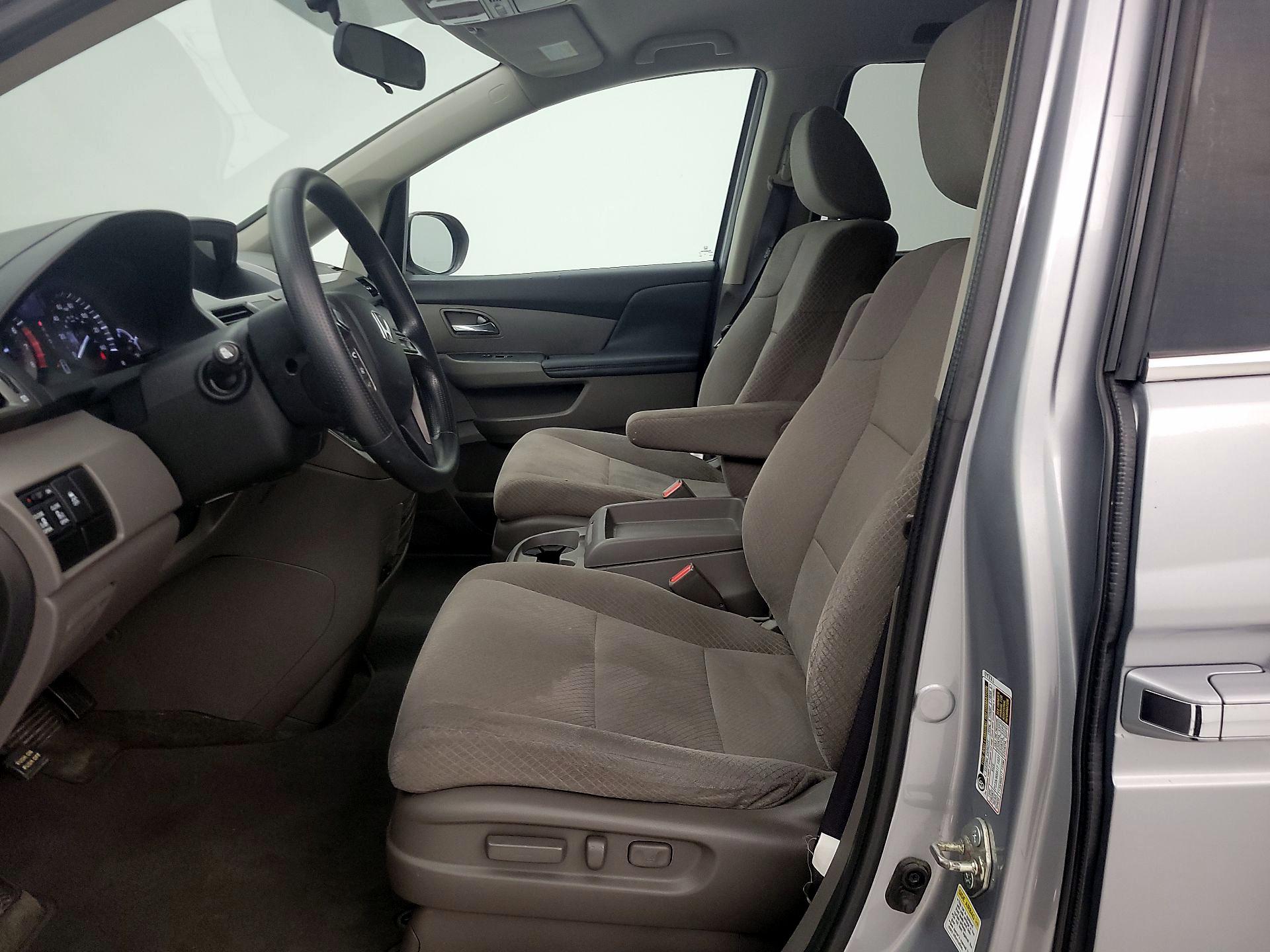 Thumbnail: 2016 Honda Odyssey - 11