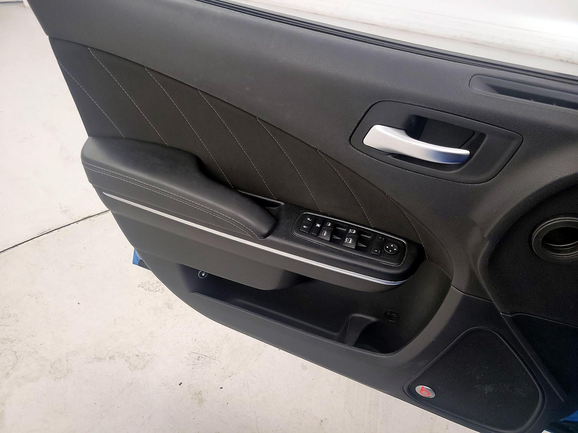 Thumbnail: 2015 Dodge Charger - 12