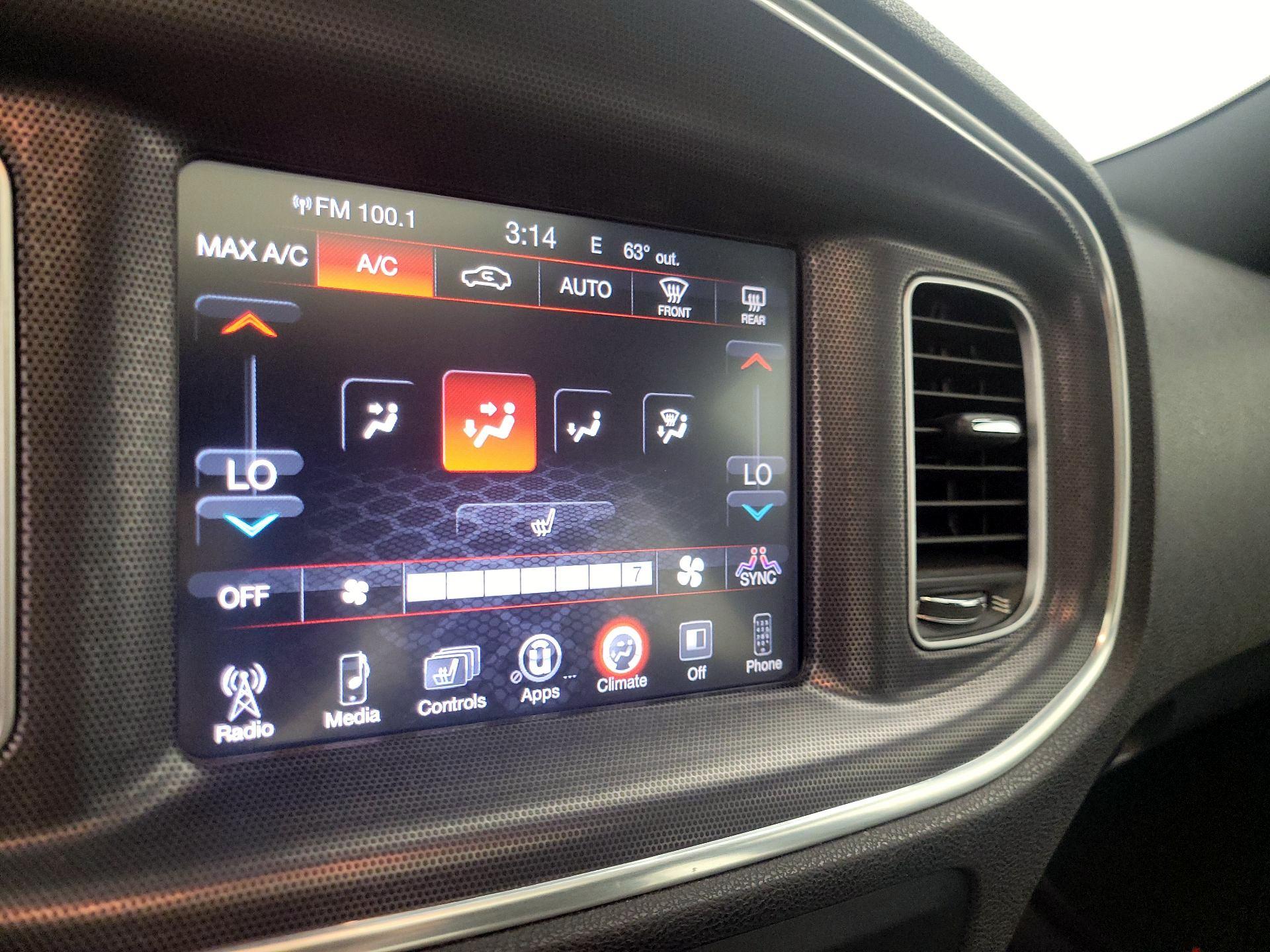 Thumbnail: 2015 Dodge Charger - 16