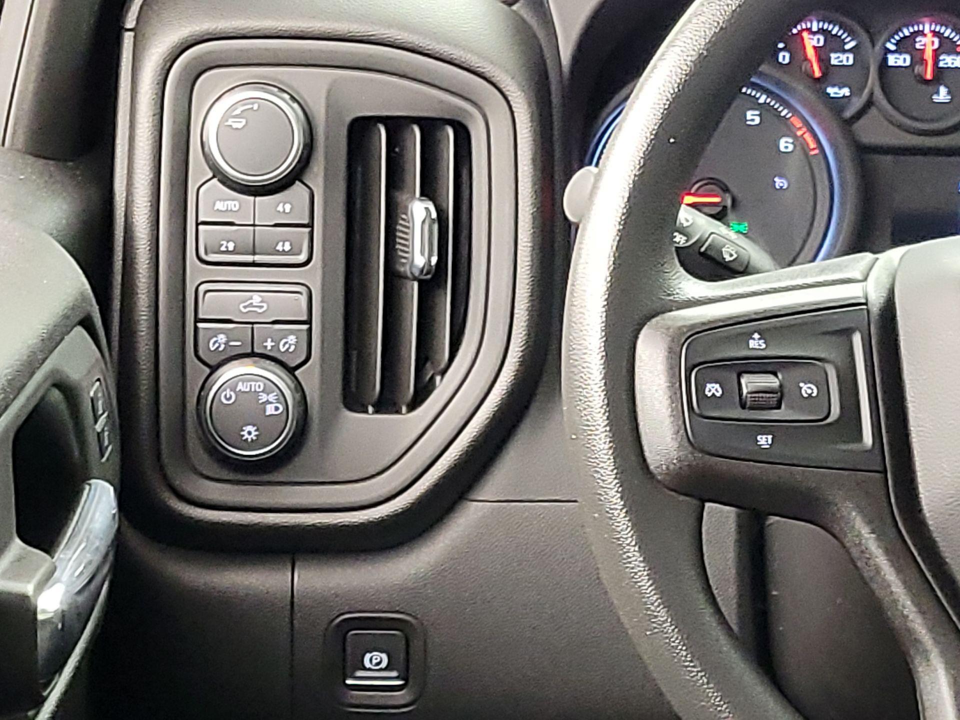 Thumbnail: 2021 Chevrolet Silverado 1500 - 13