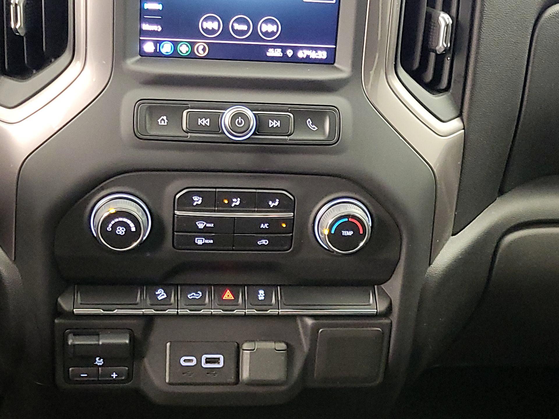 Thumbnail: 2021 Chevrolet Silverado 1500 - 16