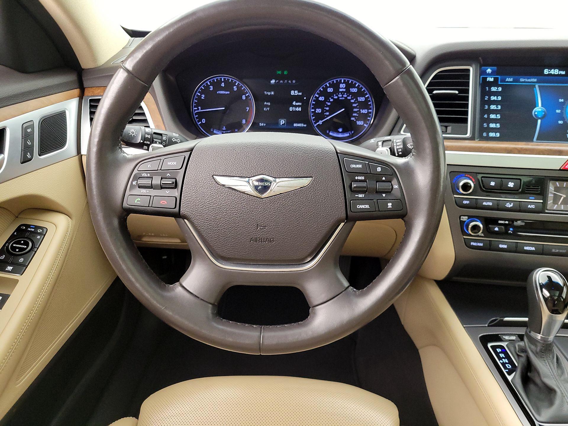Thumbnail: 2017 Genesis G80 - 10