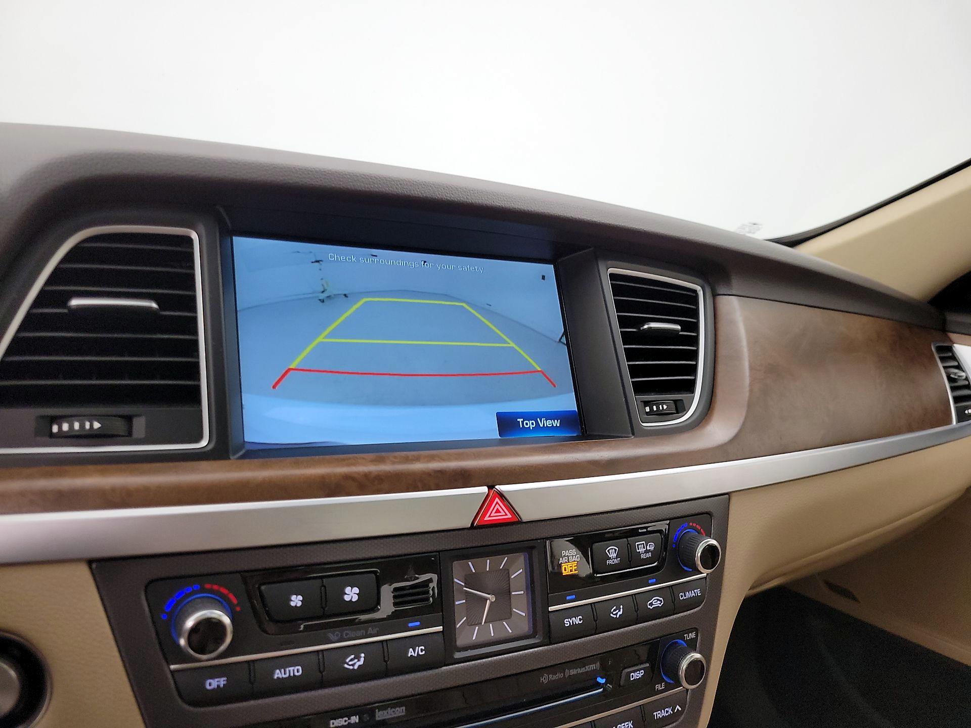 Thumbnail: 2017 Genesis G80 - 15