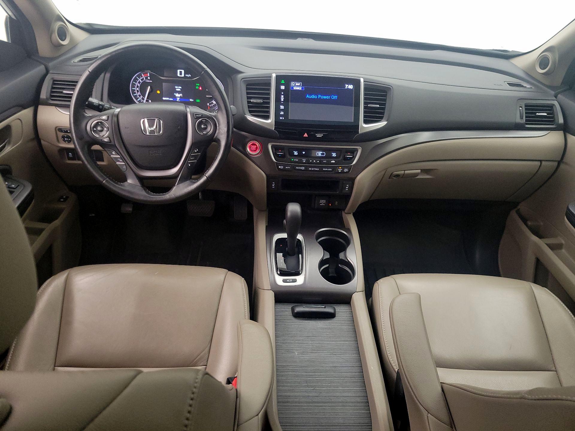 Thumbnail: 2016 Honda Pilot - 9