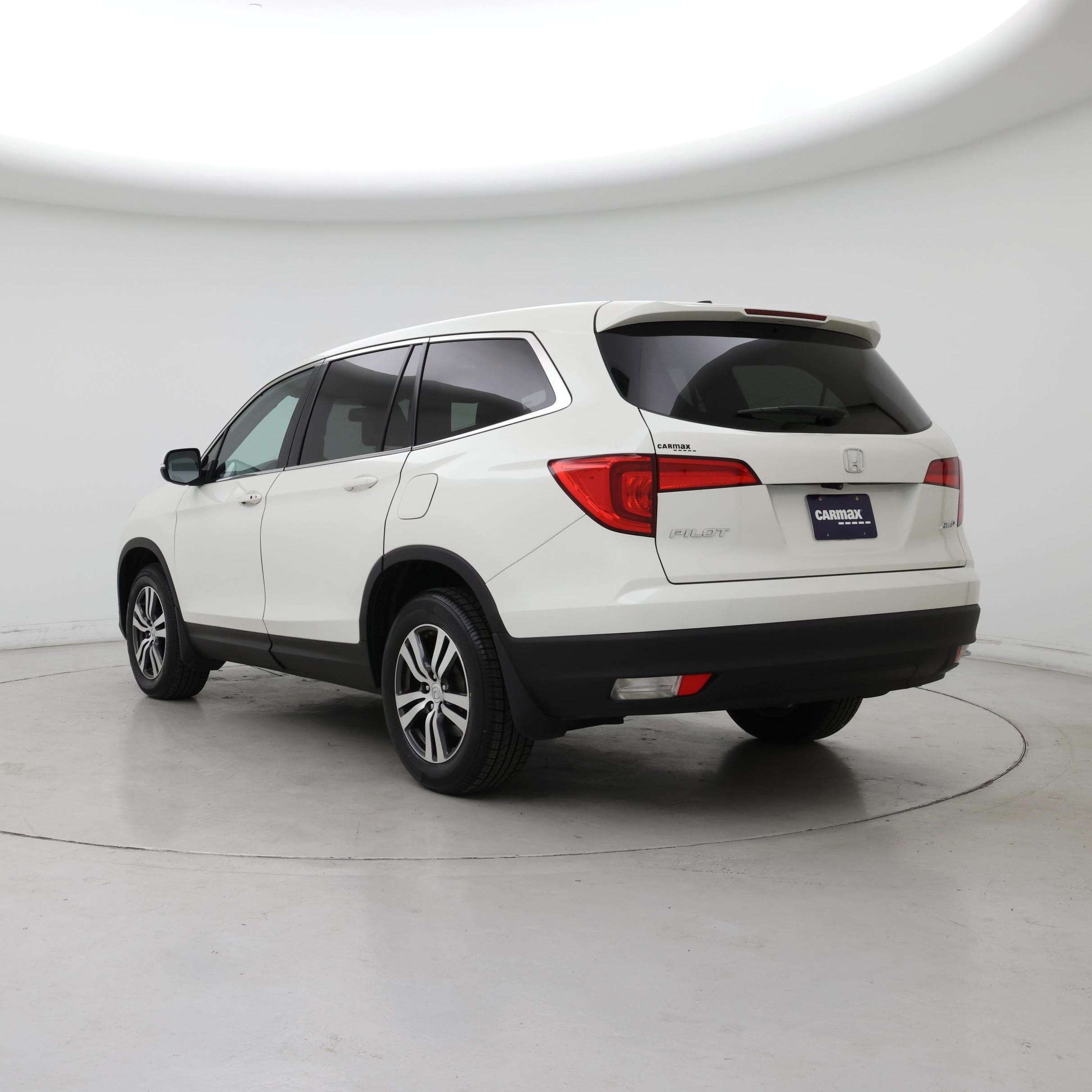 Thumbnail: 2016 Honda Pilot - 2
