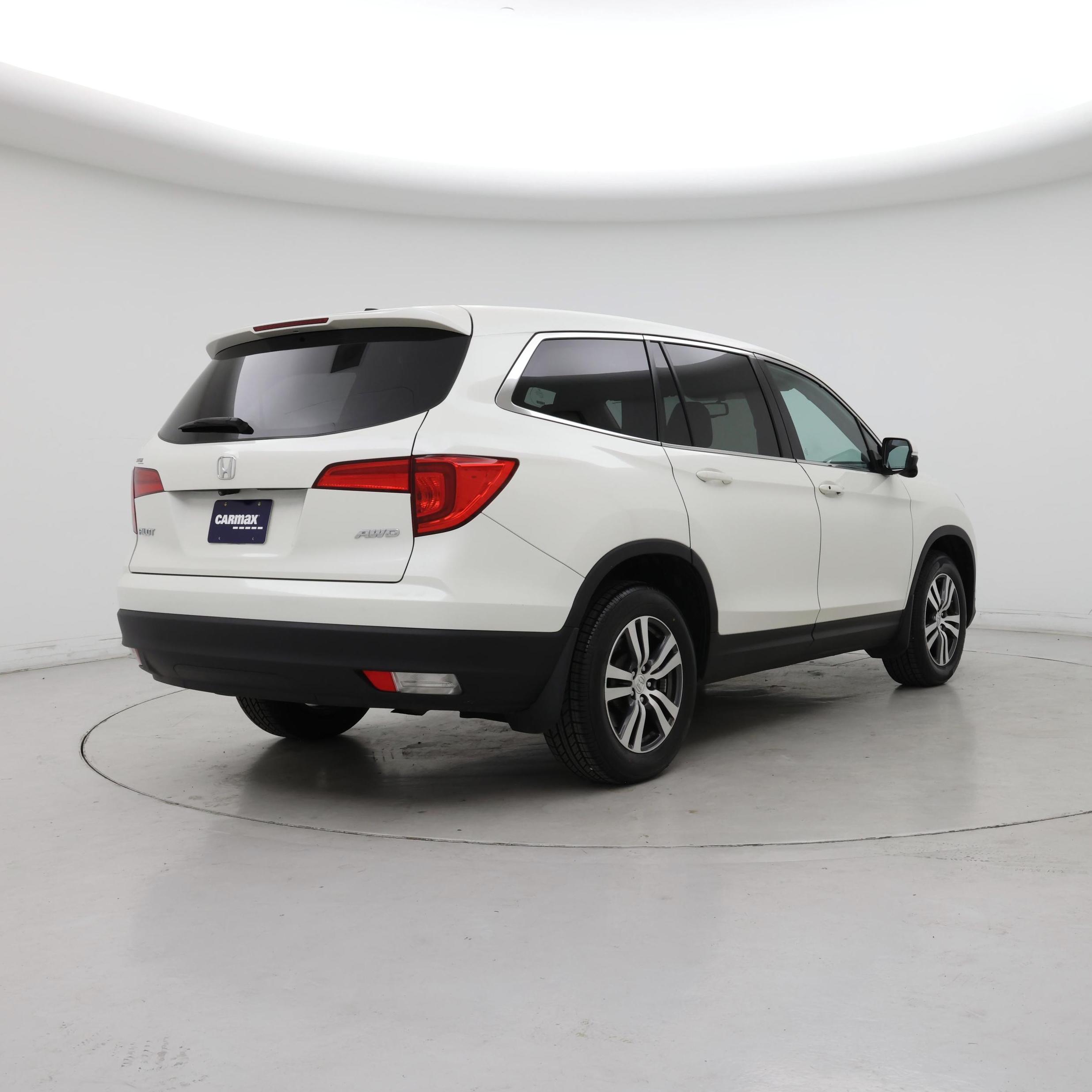 Thumbnail: 2016 Honda Pilot - 8