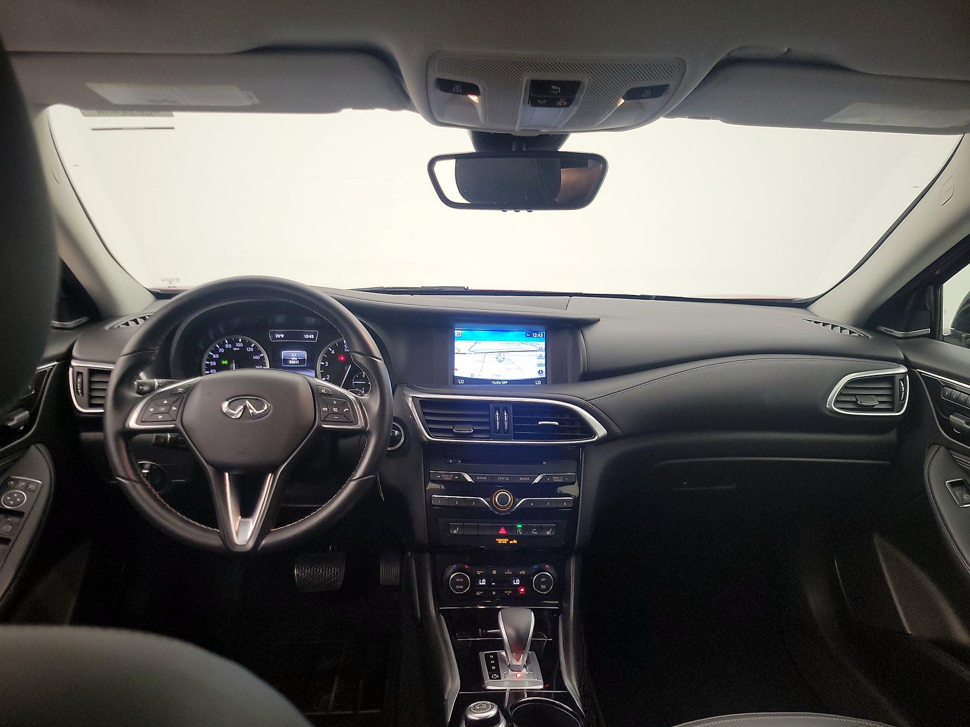 Thumbnail: 2017 INFINITI QX30 - 9