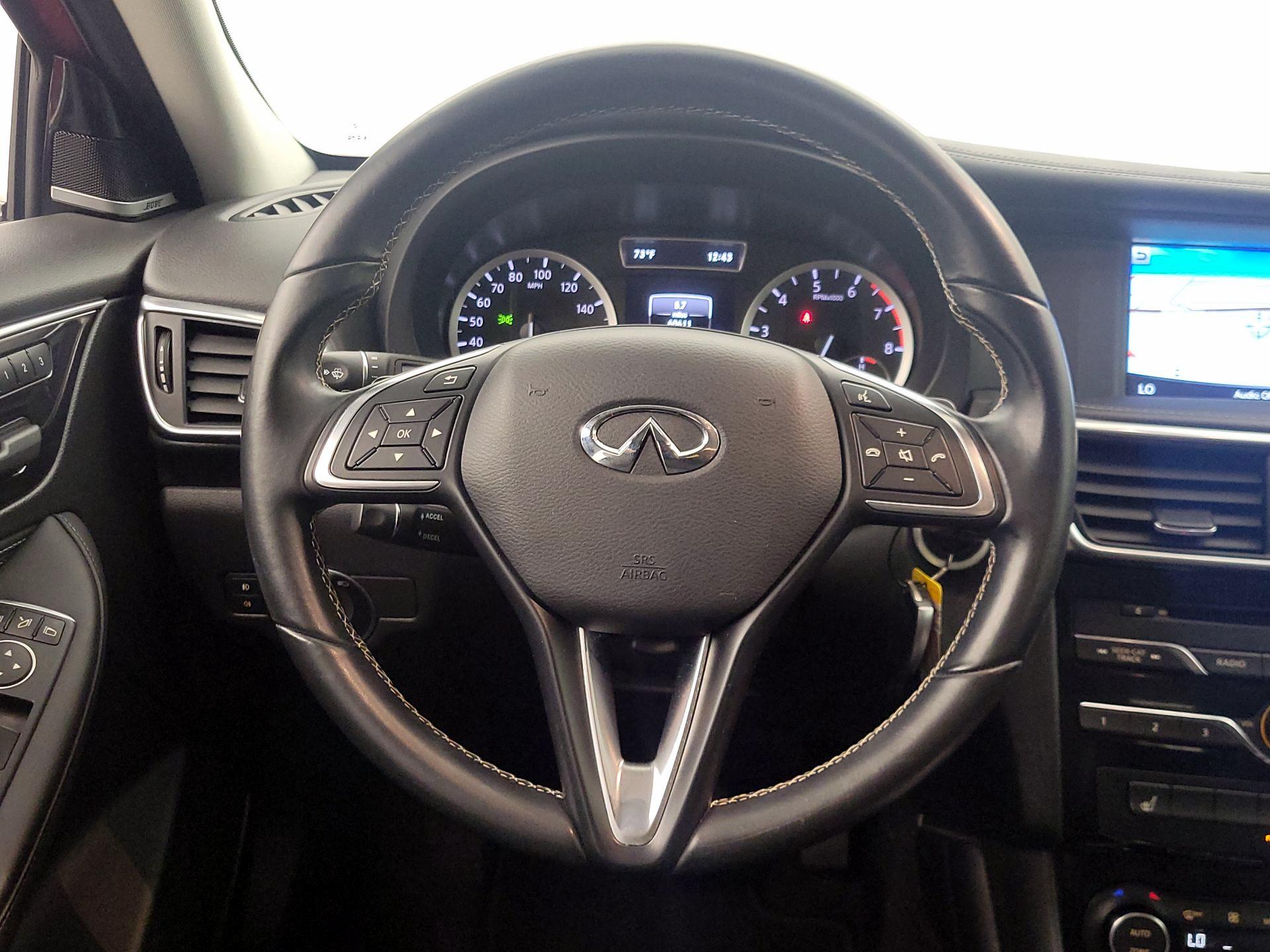 Thumbnail: 2017 INFINITI QX30 - 10