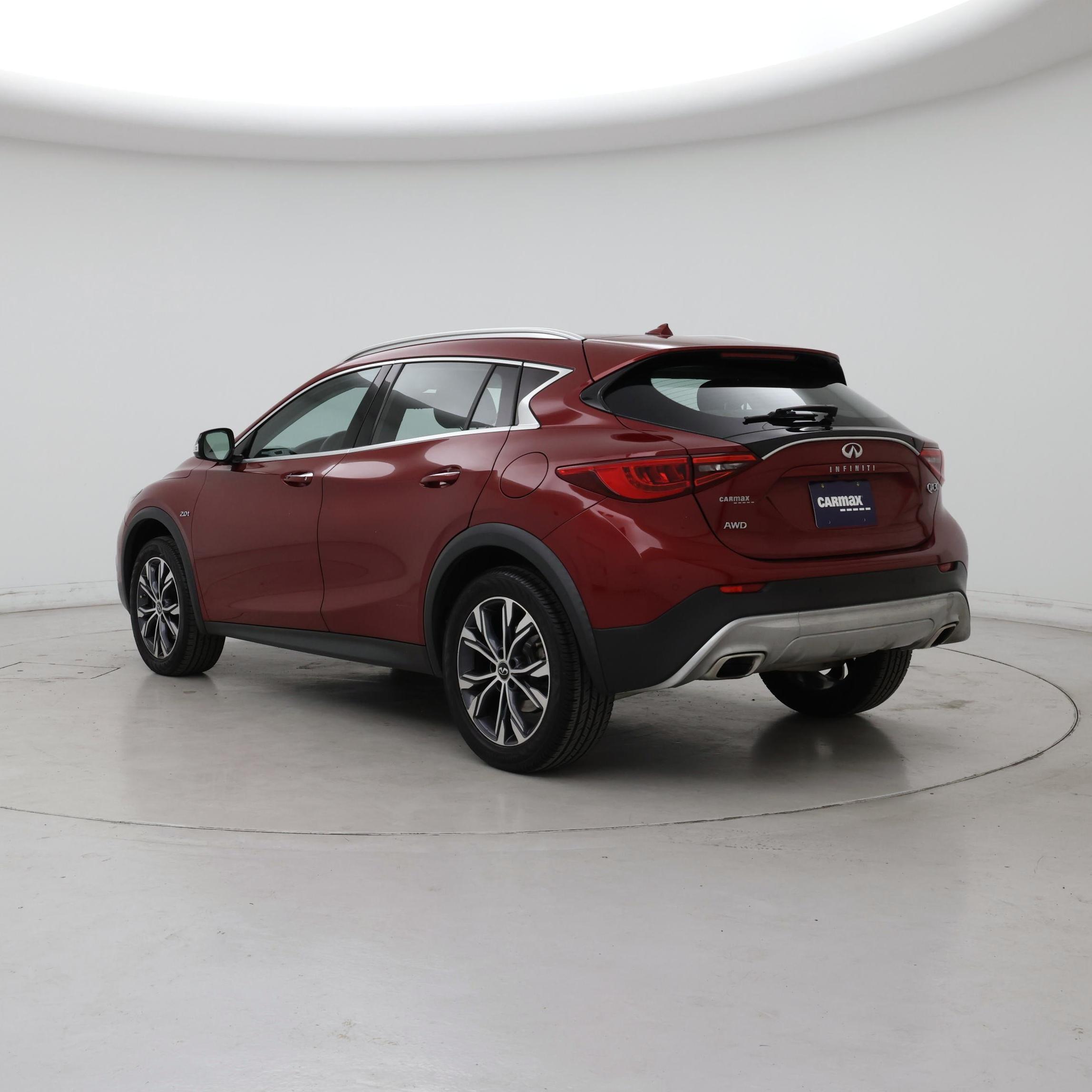 Thumbnail: 2017 INFINITI QX30 - 2