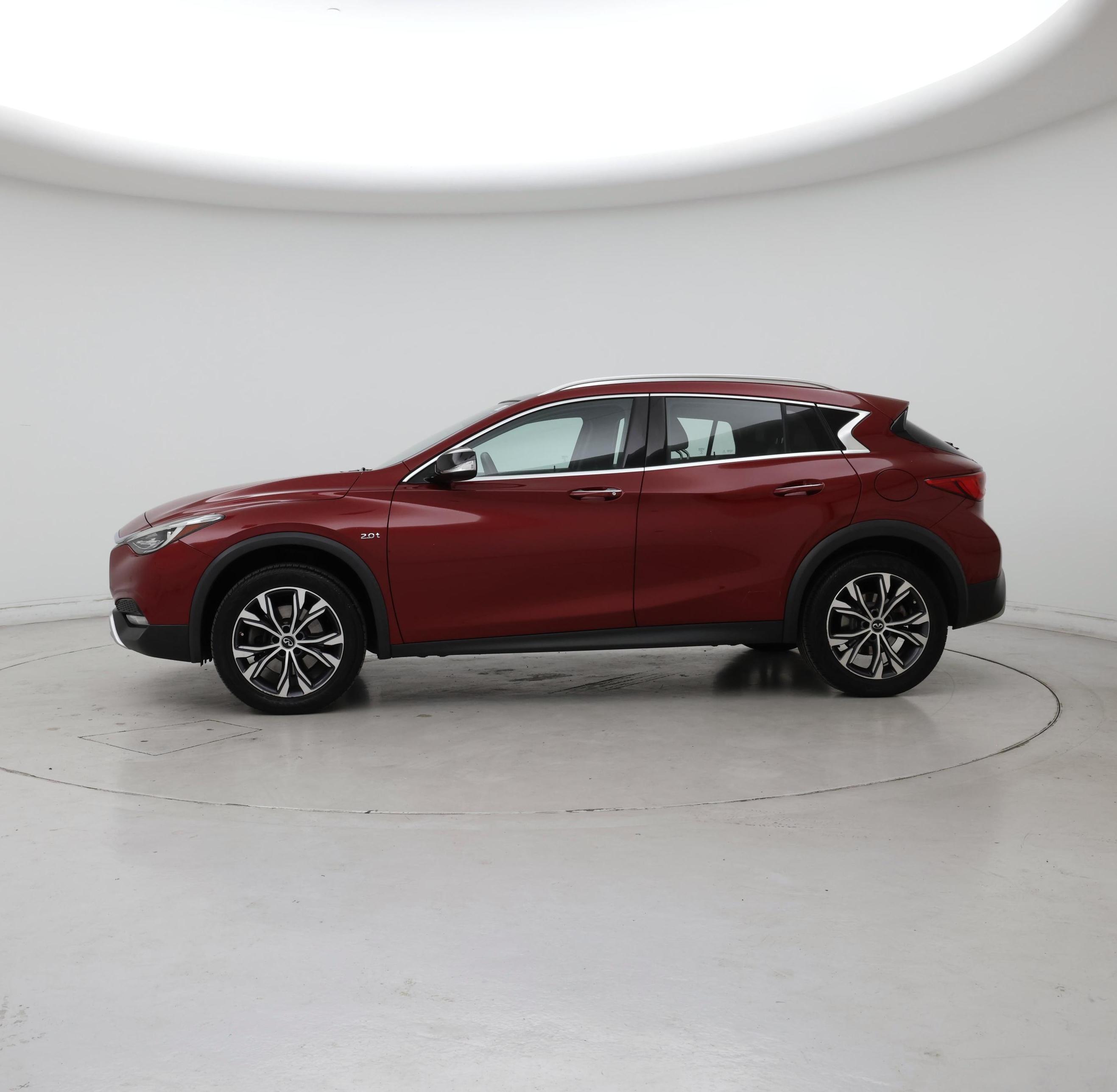 Thumbnail: 2017 INFINITI QX30 - 3