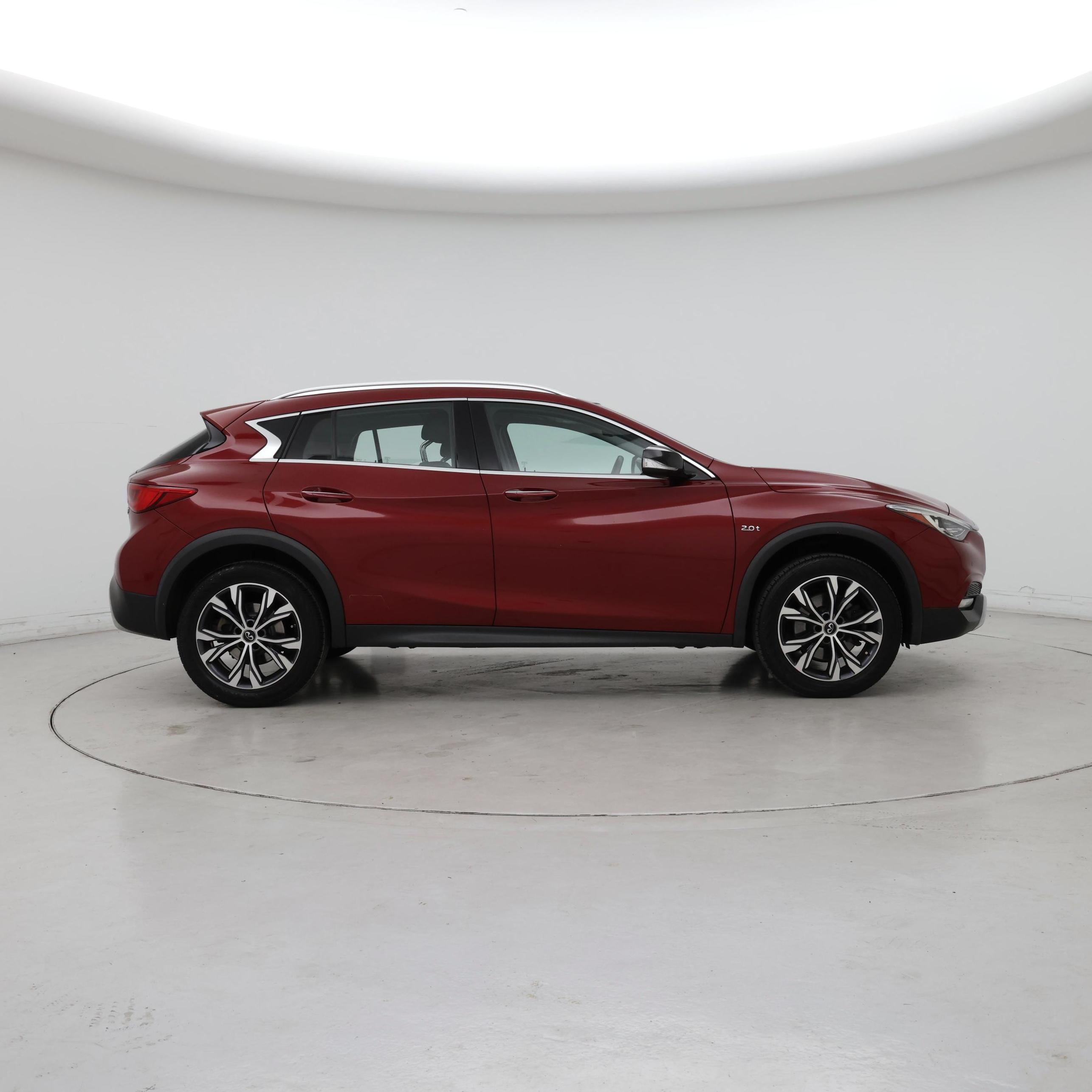 Thumbnail: 2017 INFINITI QX30 - 7
