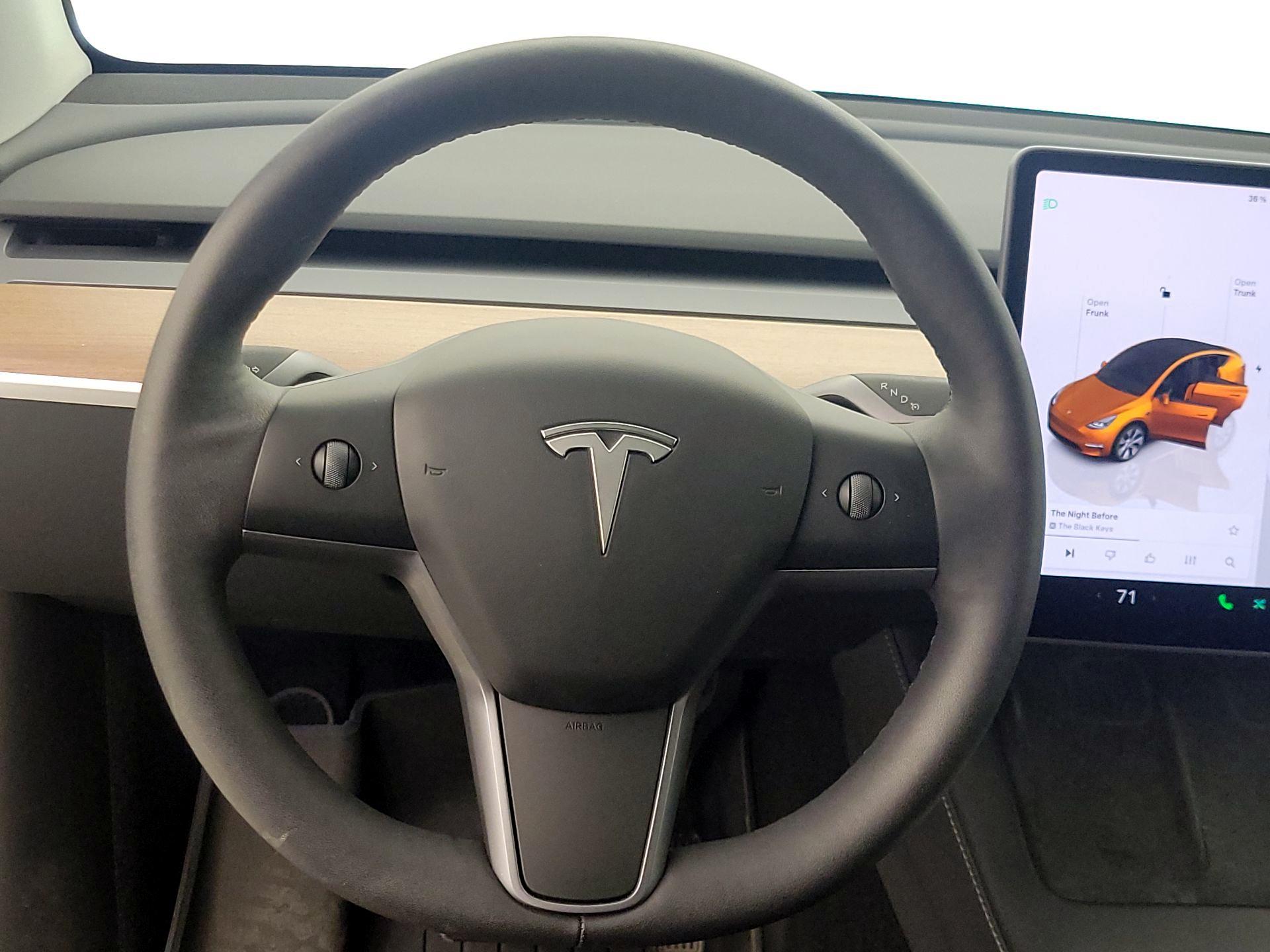 Thumbnail: 2024 Tesla Model Y - 10