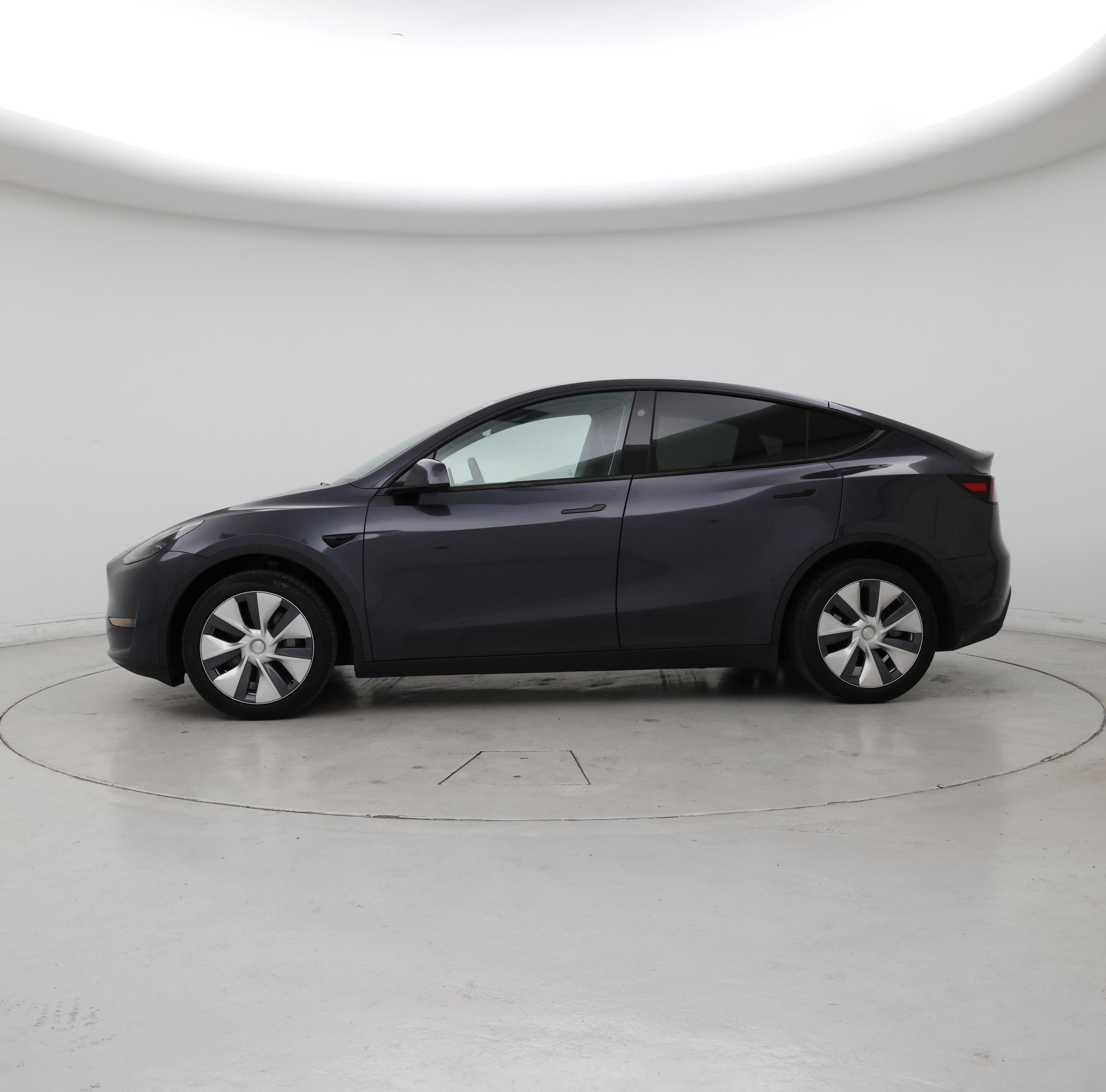 Thumbnail: 2024 Tesla Model Y - 3