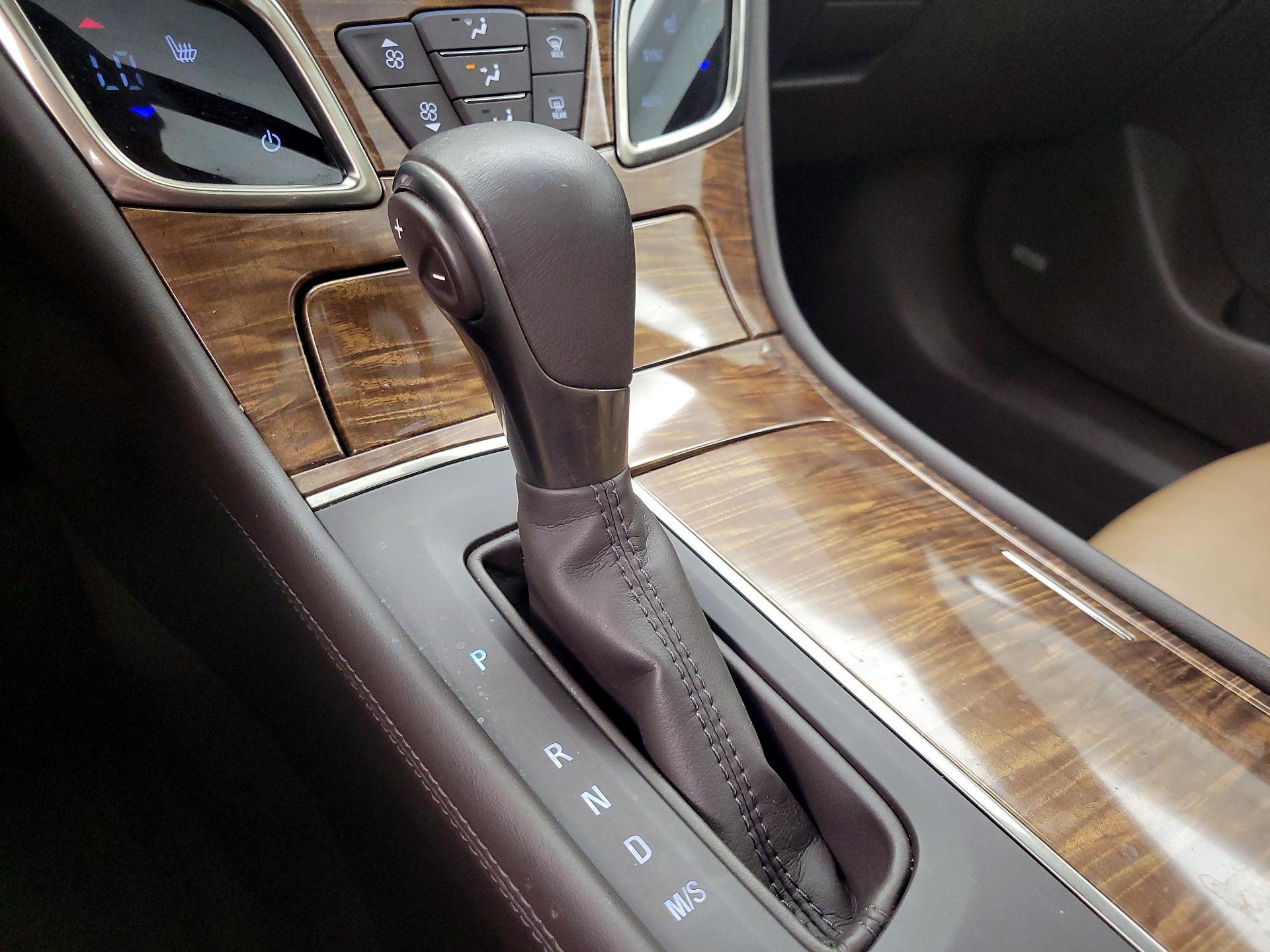 Thumbnail: 2014 Buick LaCrosse - 17