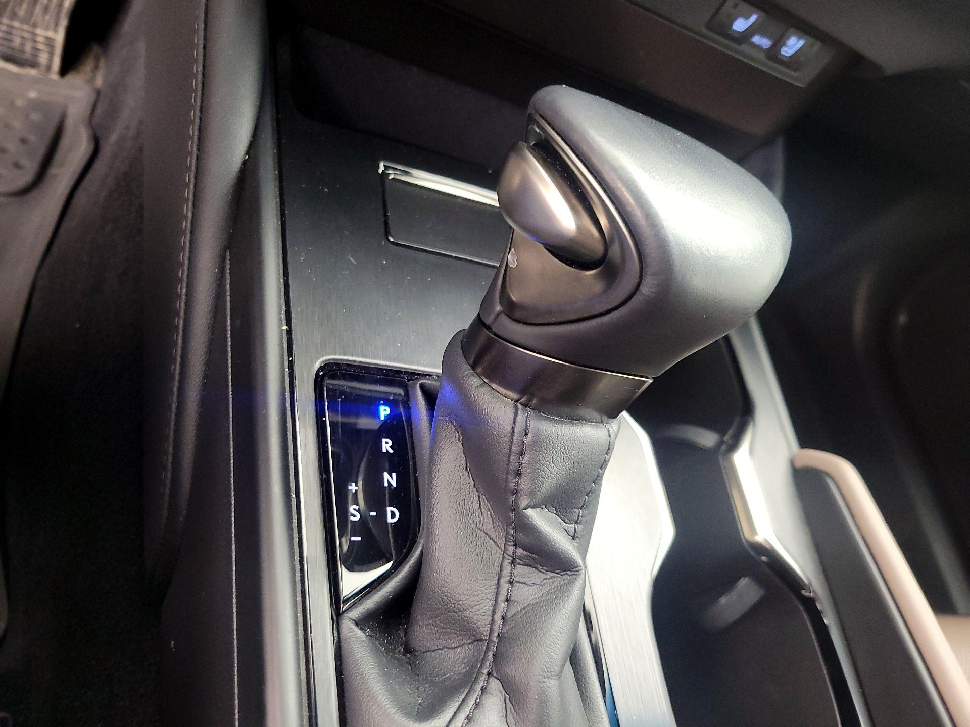 Thumbnail: 2023 Lexus ES - 17